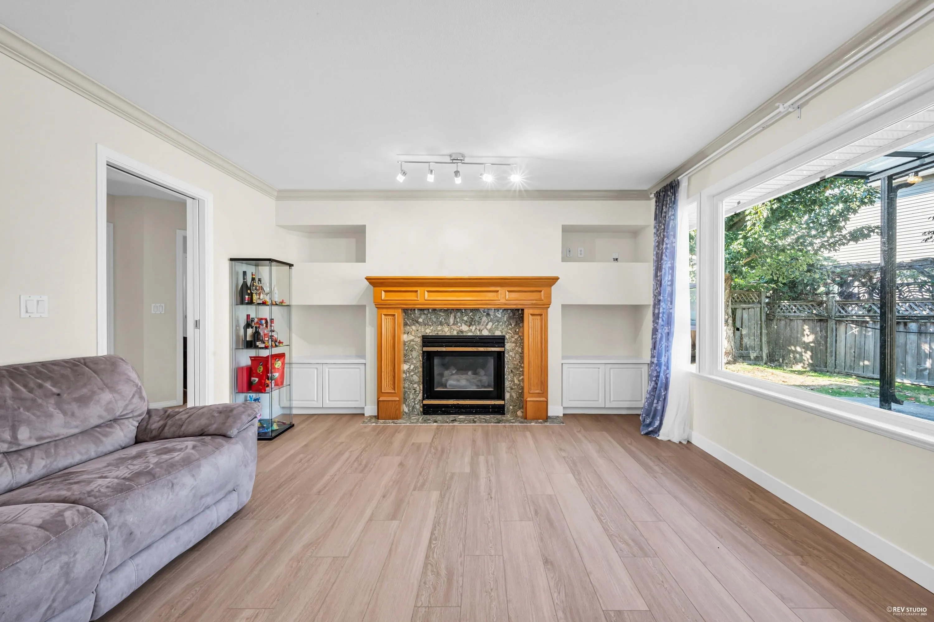 2140 Davies Court