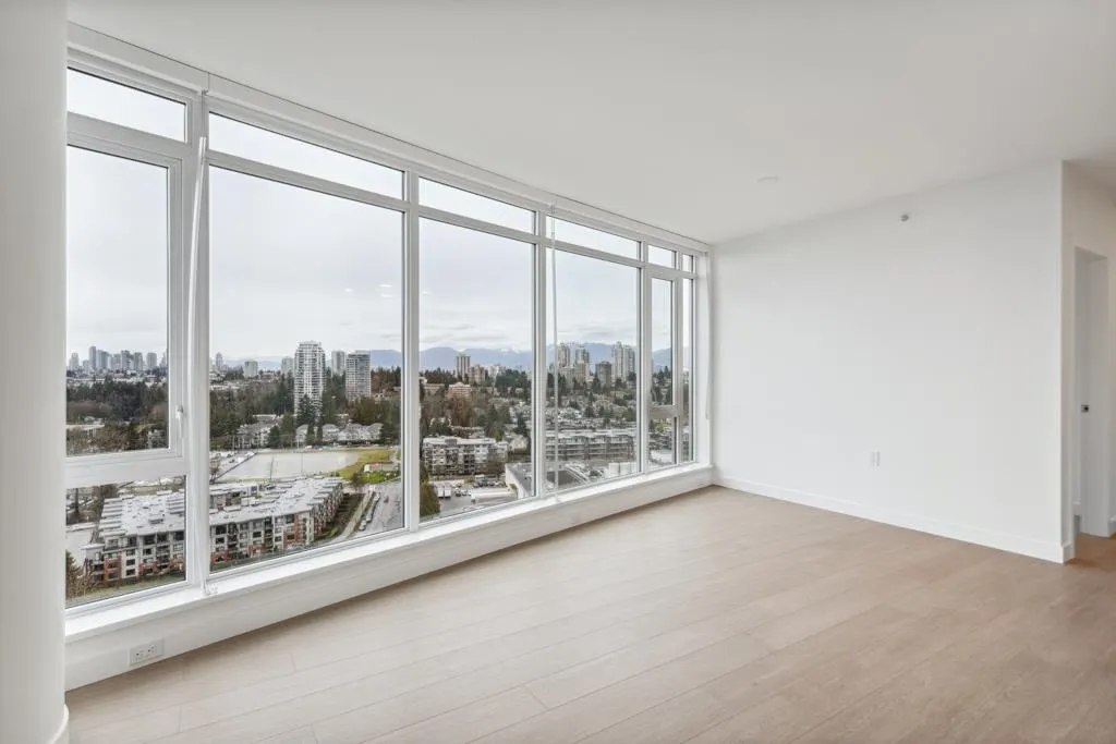 1808 7683 Park Crescent