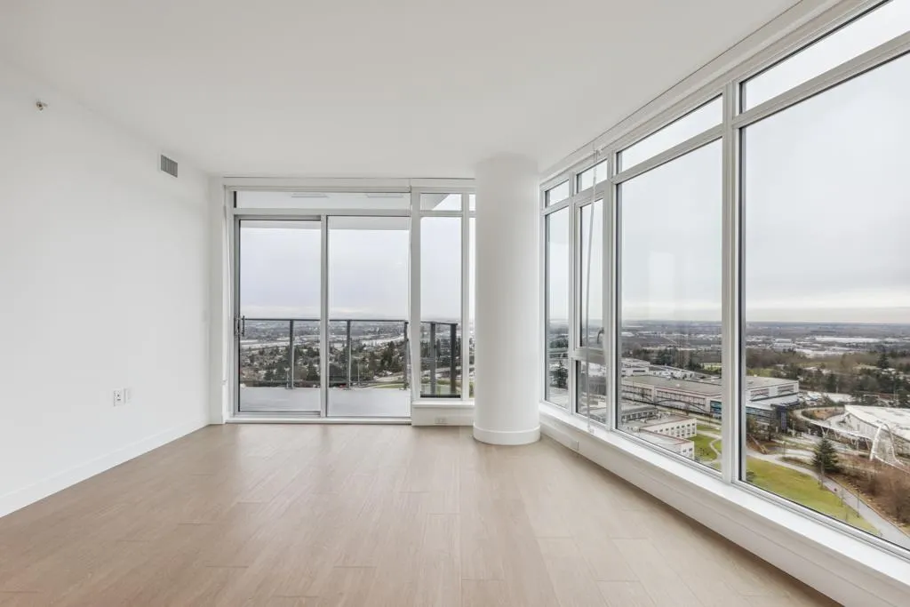 1808 7683 Park Crescent