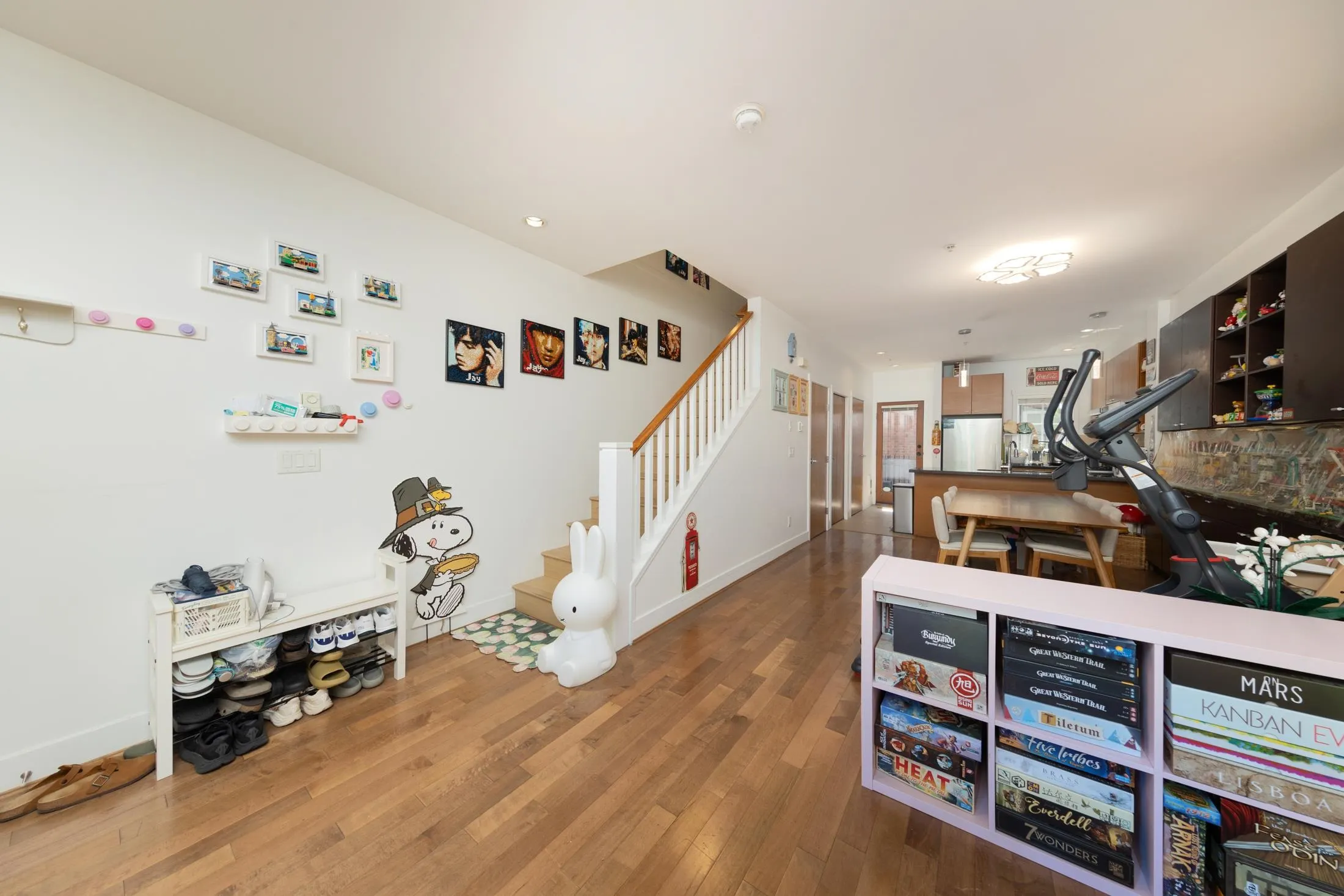 1016 W 45th Avenue