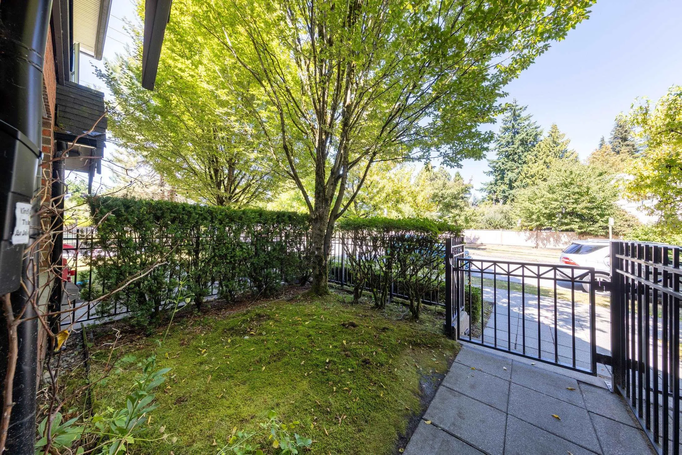 1016 W 45th Avenue