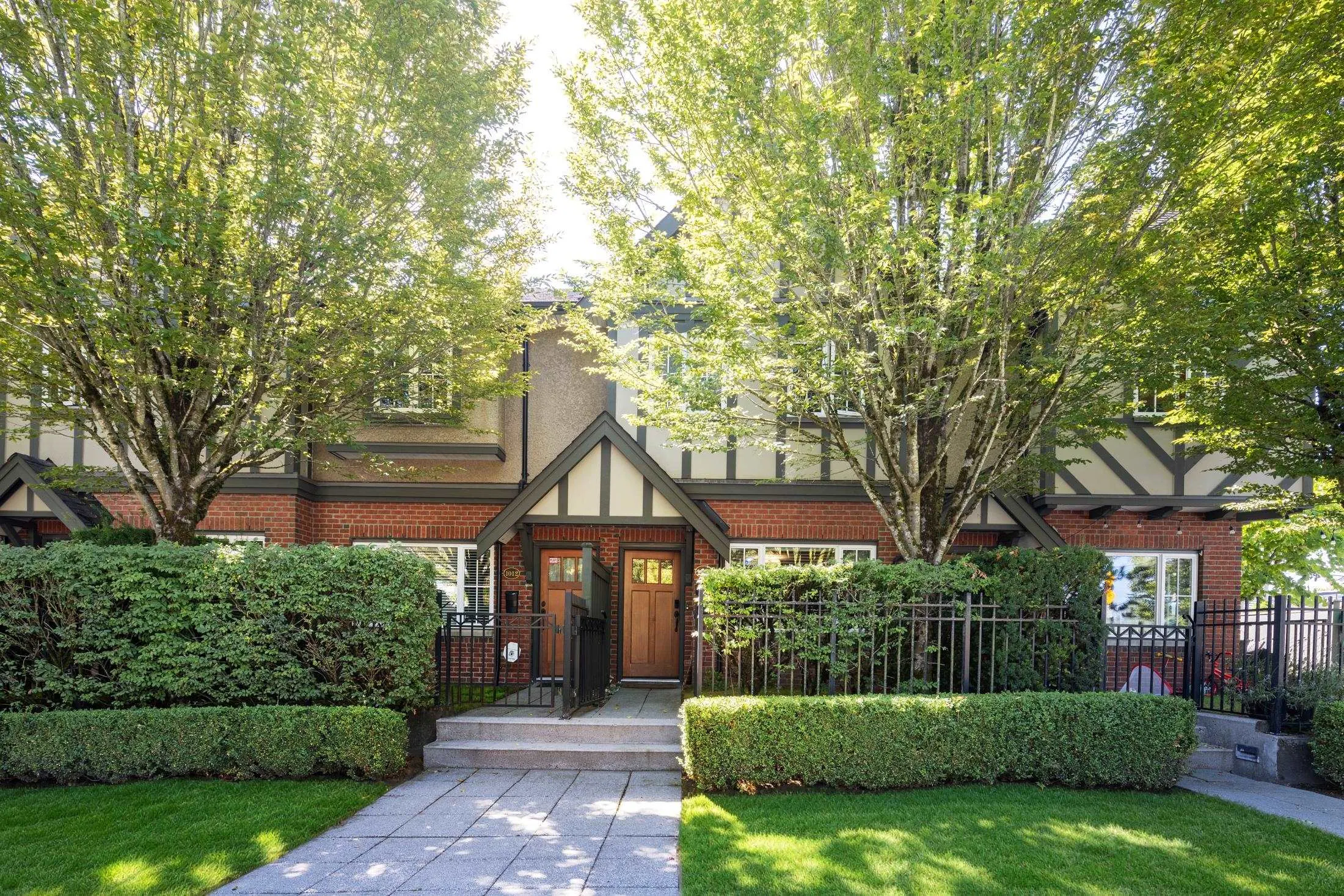 1016 W 45th Avenue