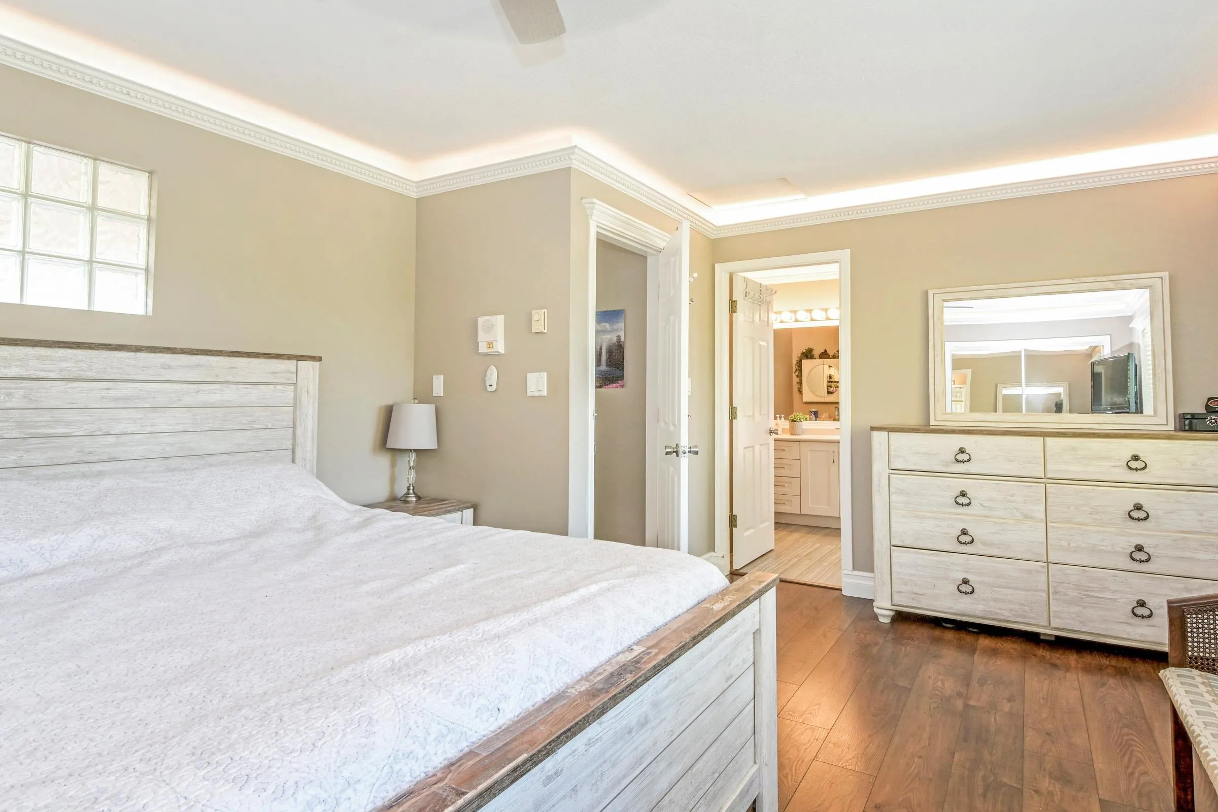 24 1238 Eastern Drive