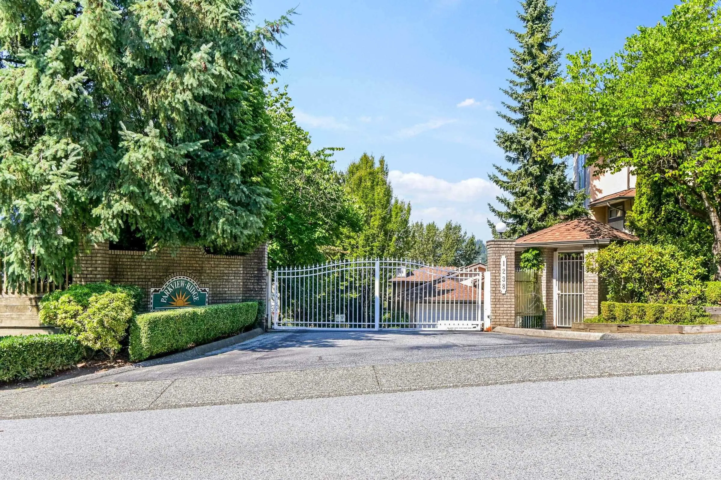 24 1238 Eastern Drive