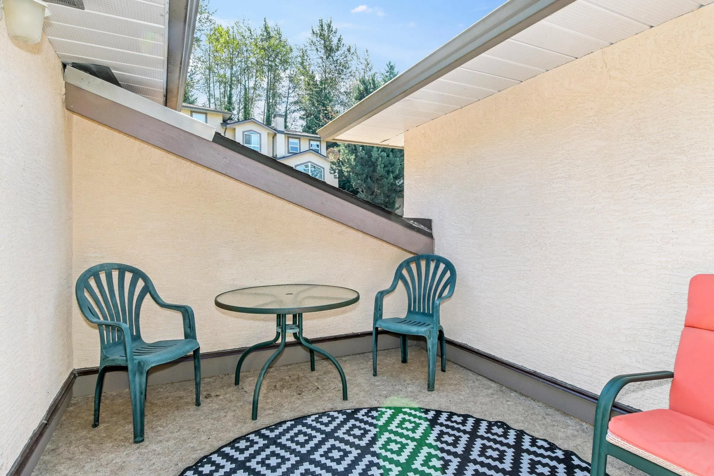 24 1238 Eastern Drive