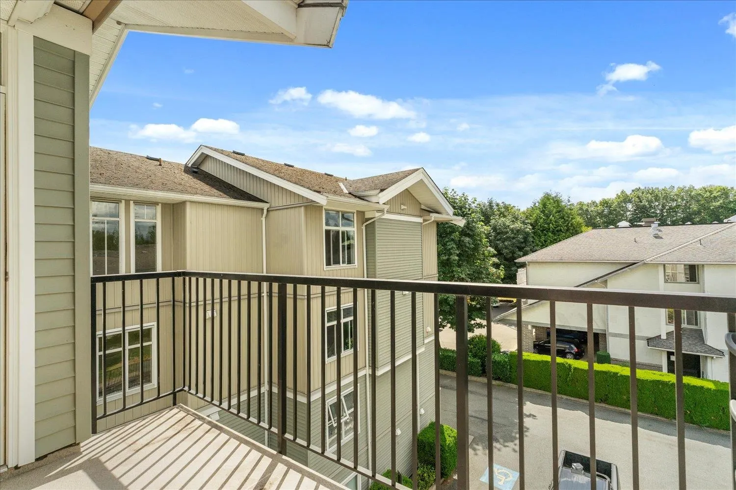 411 33255 Old Yale Road