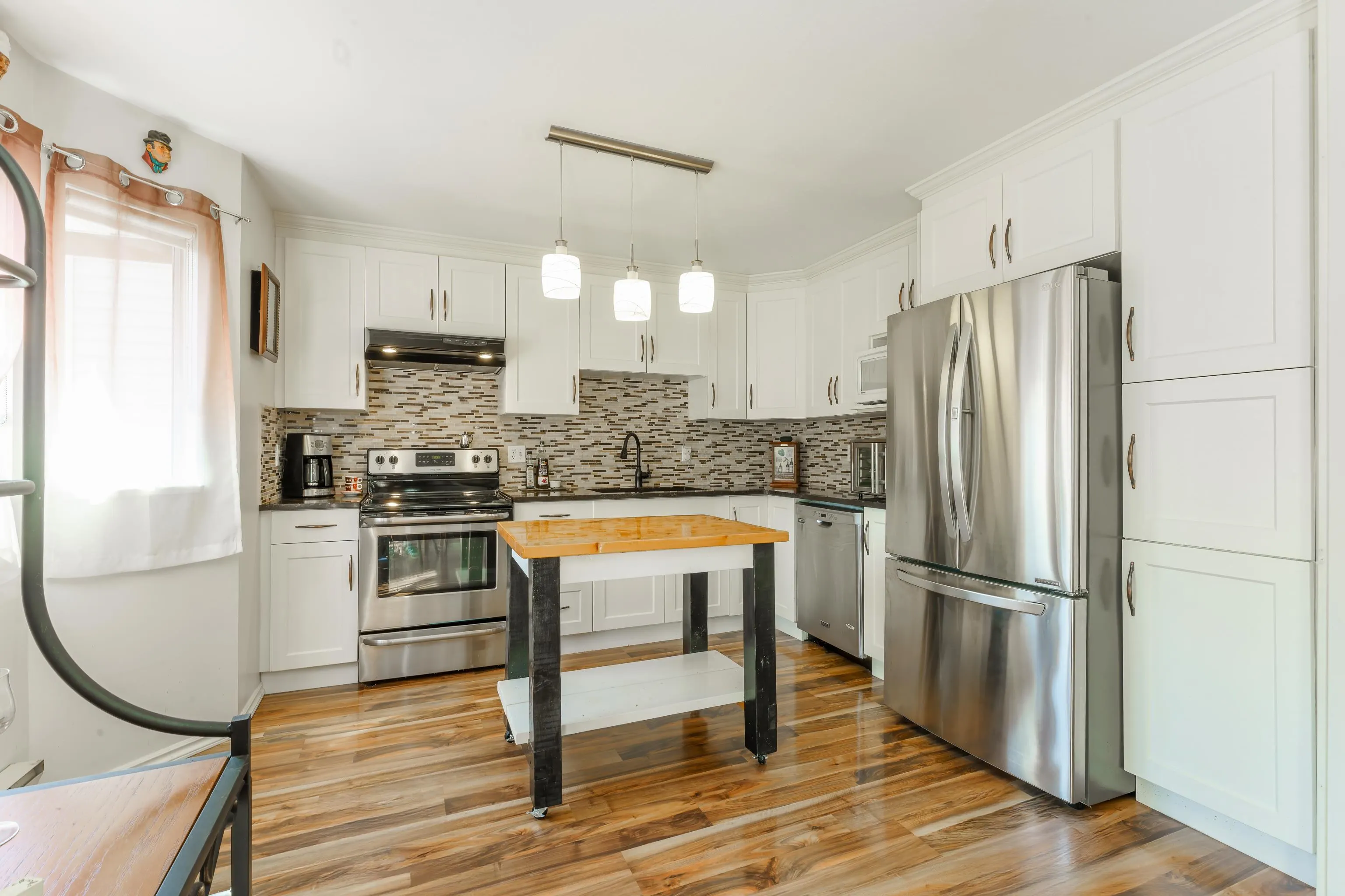 11 2352 Pitt River Road