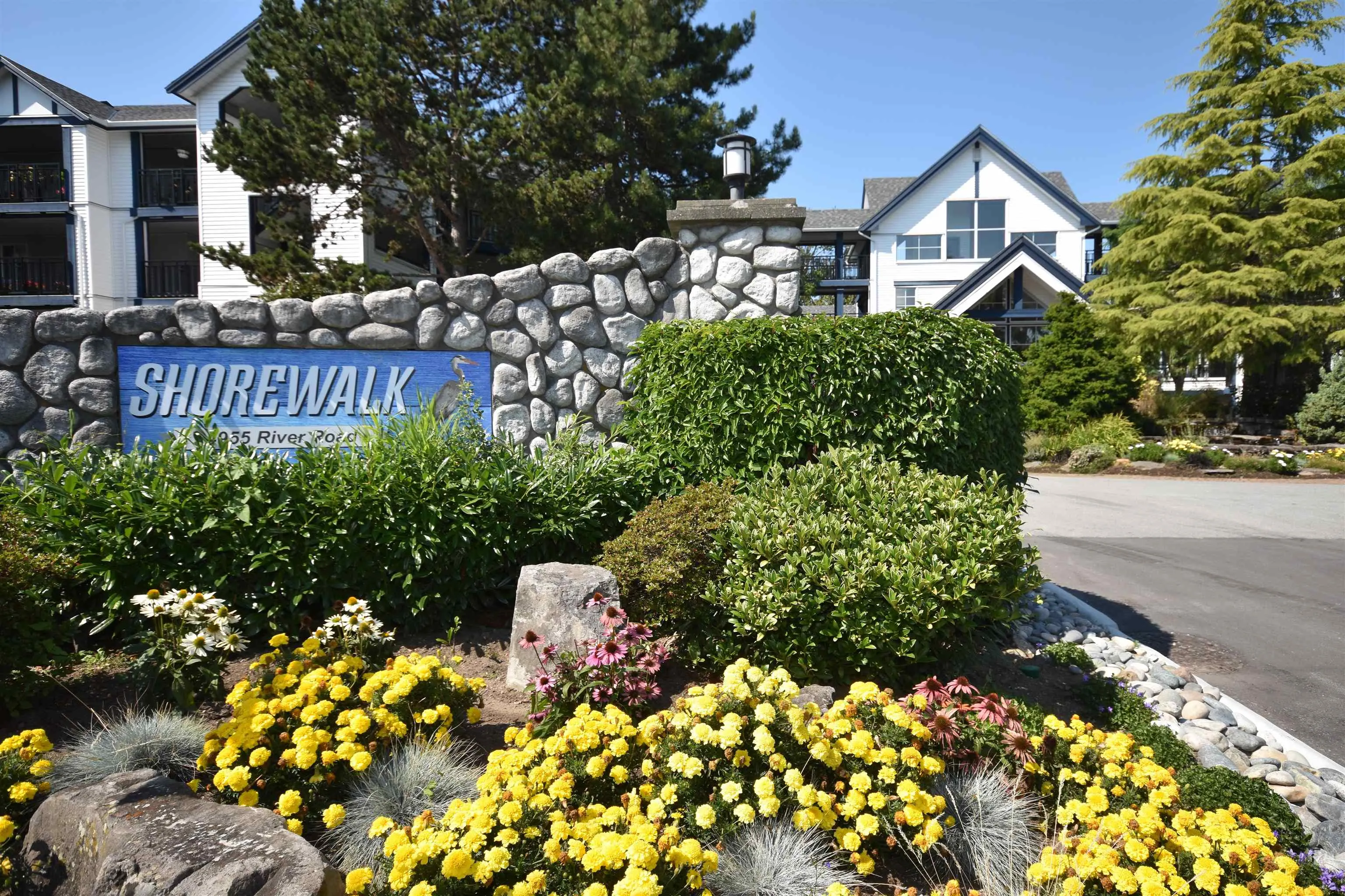 302 4955 River Road
