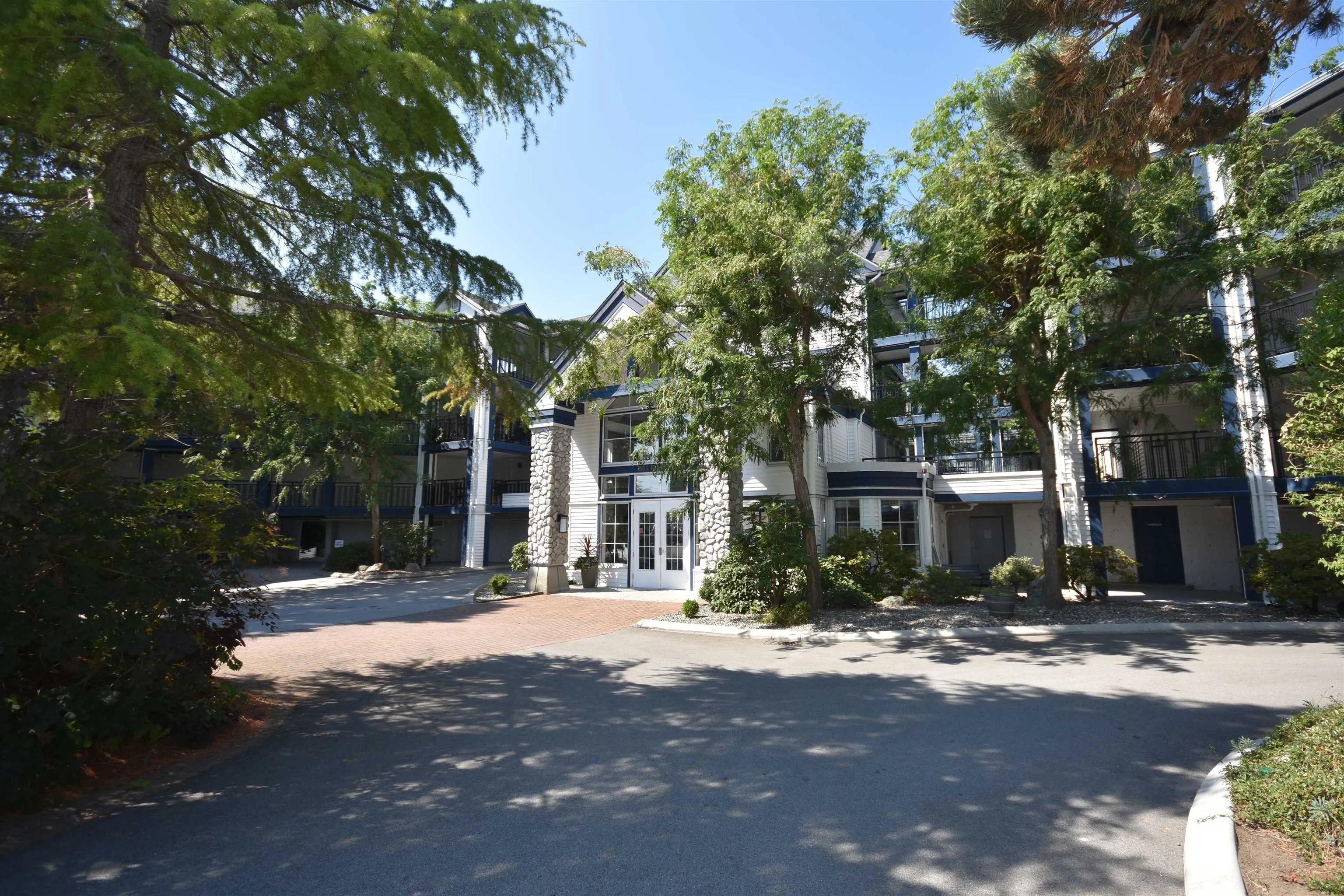 302 4955 River Road