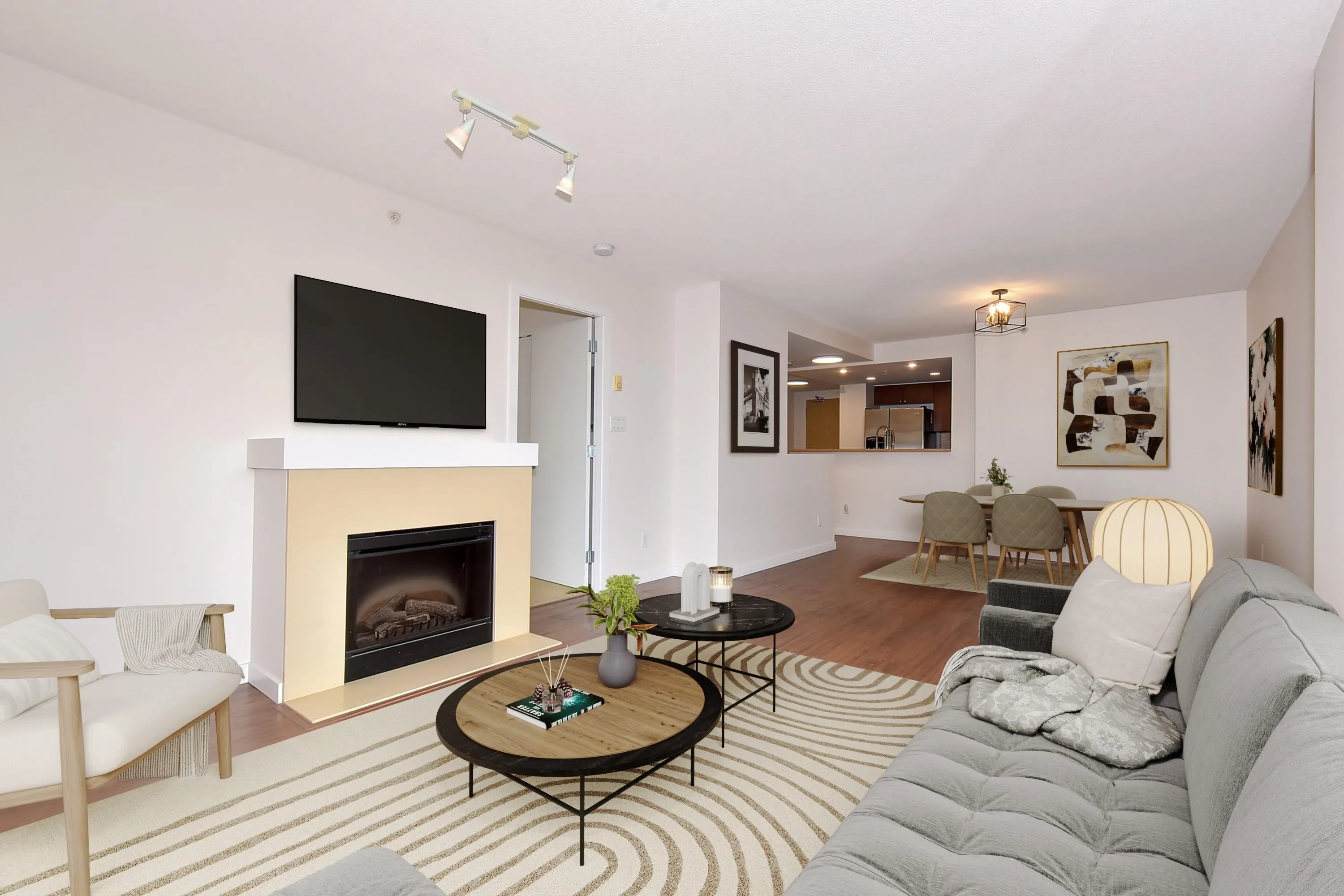 804 8120 Lansdowne Road