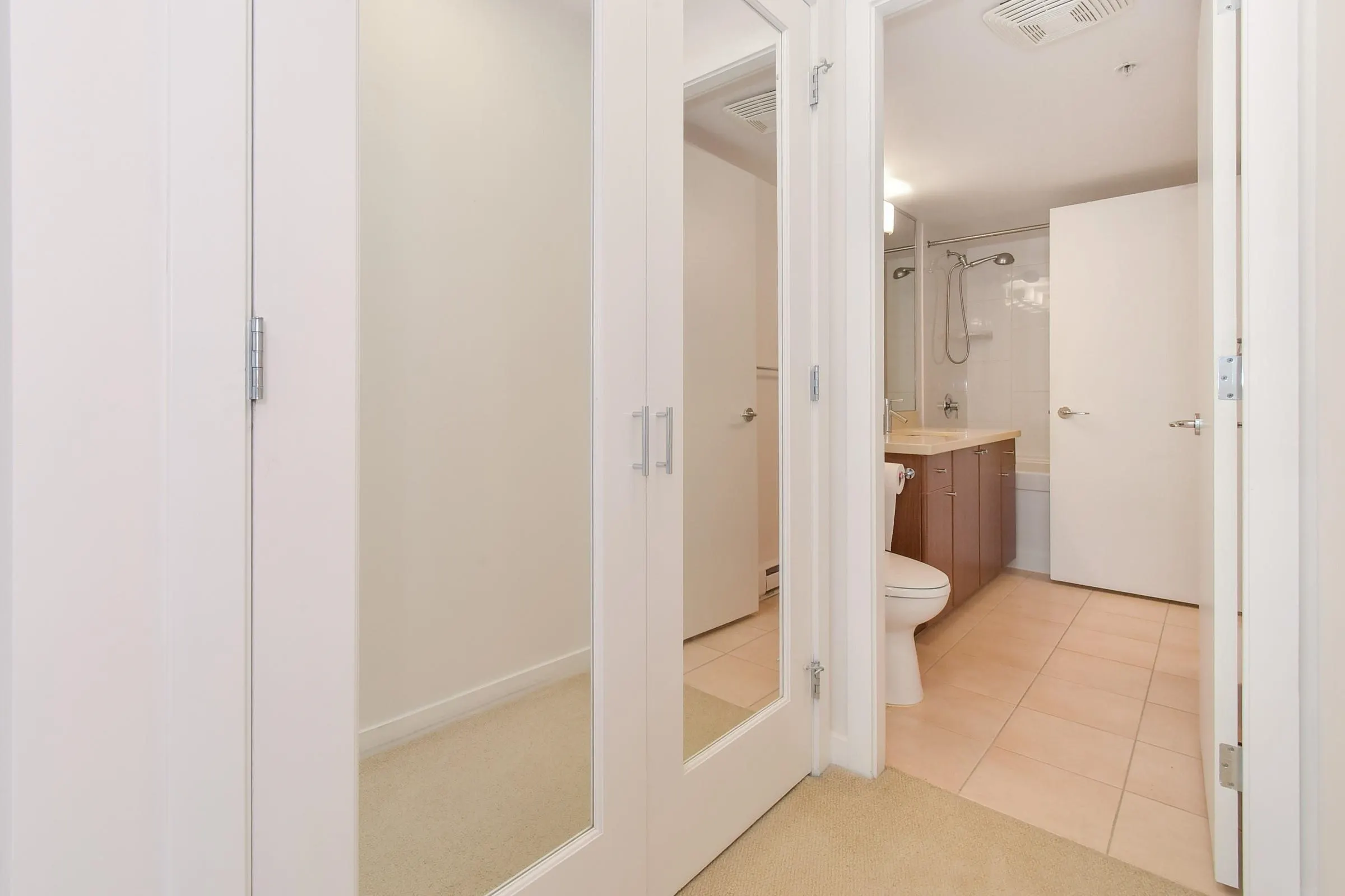 804 8120 Lansdowne Road