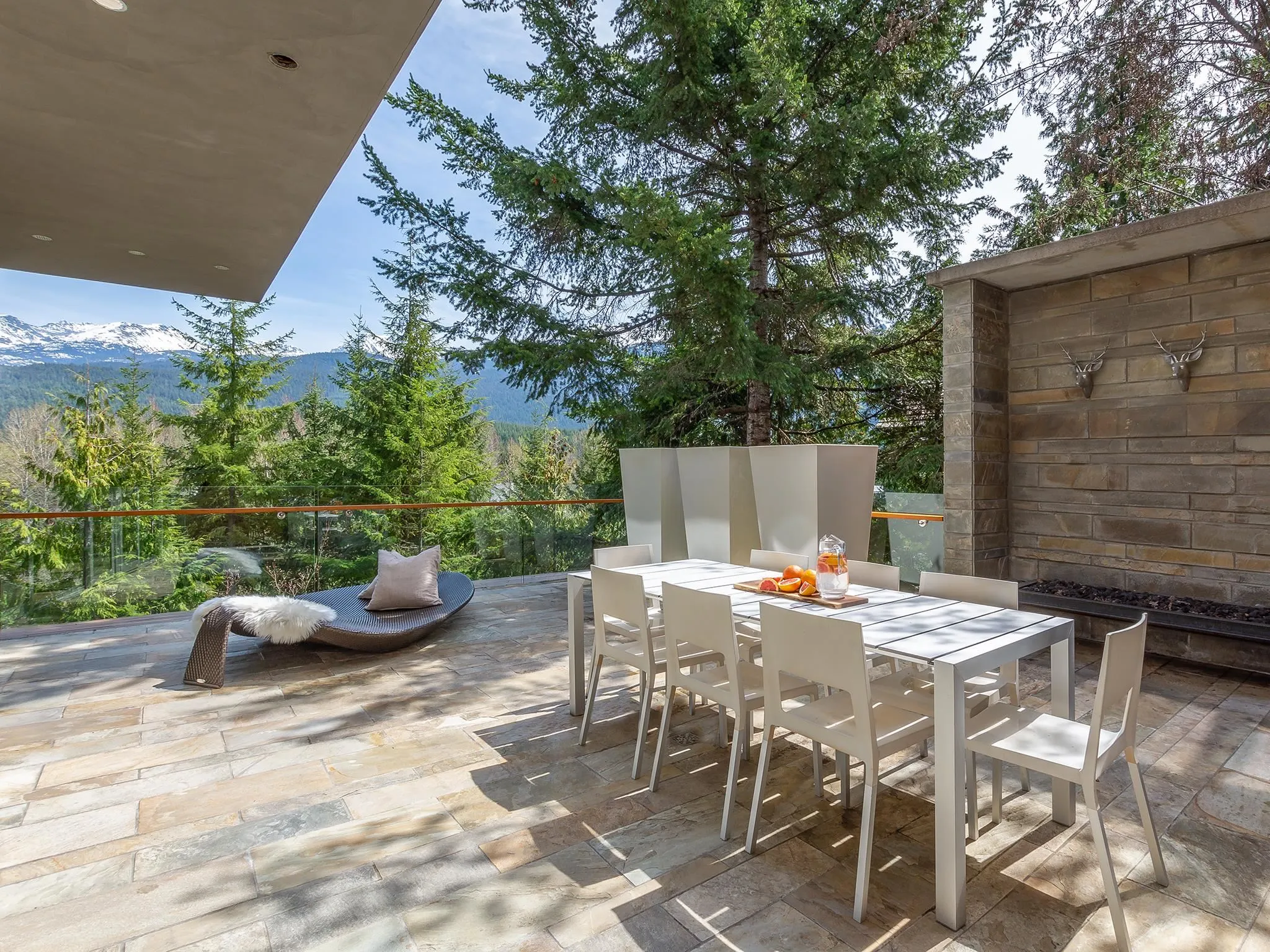 7452 Treetop Lane