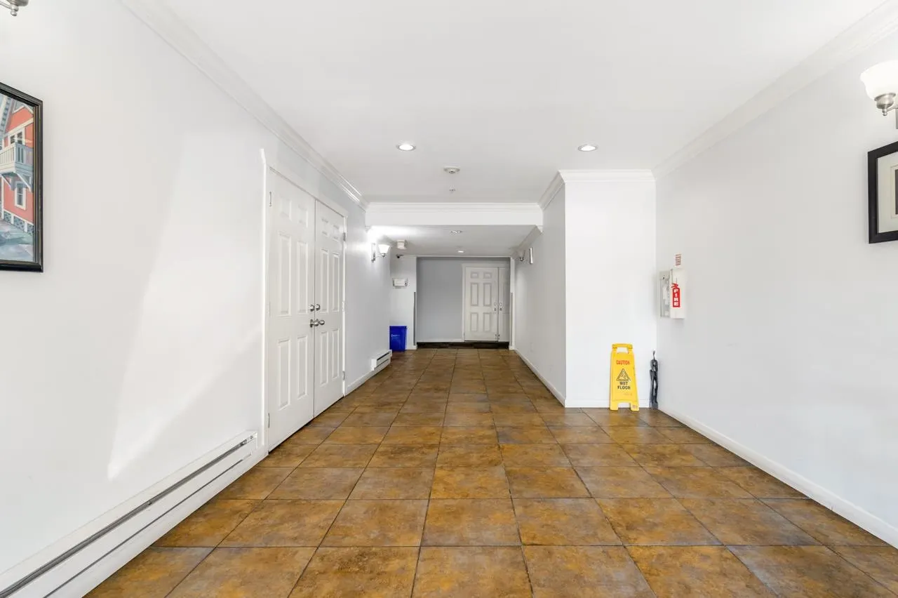 411 6960 120 Street