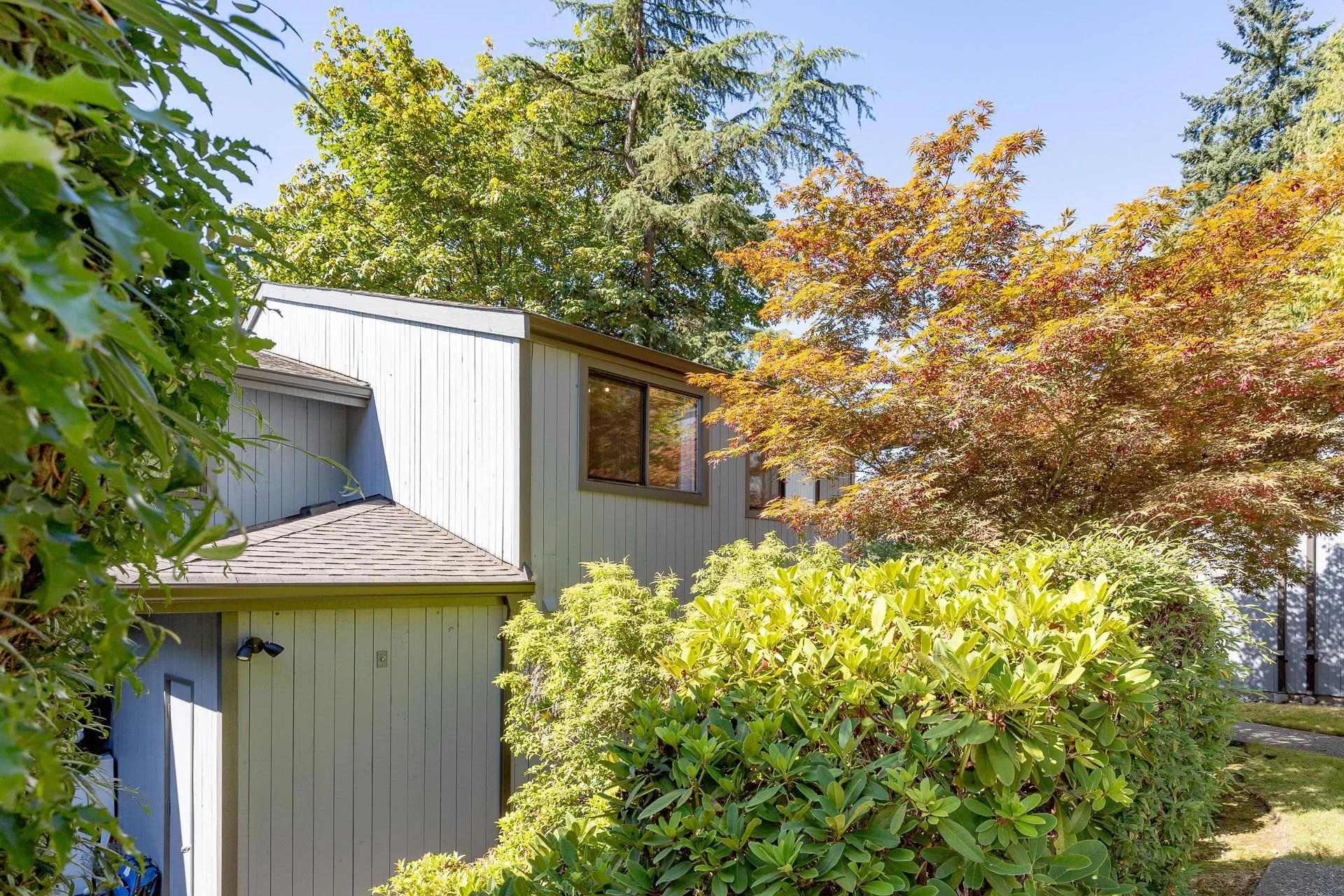 942 Blackstock Road