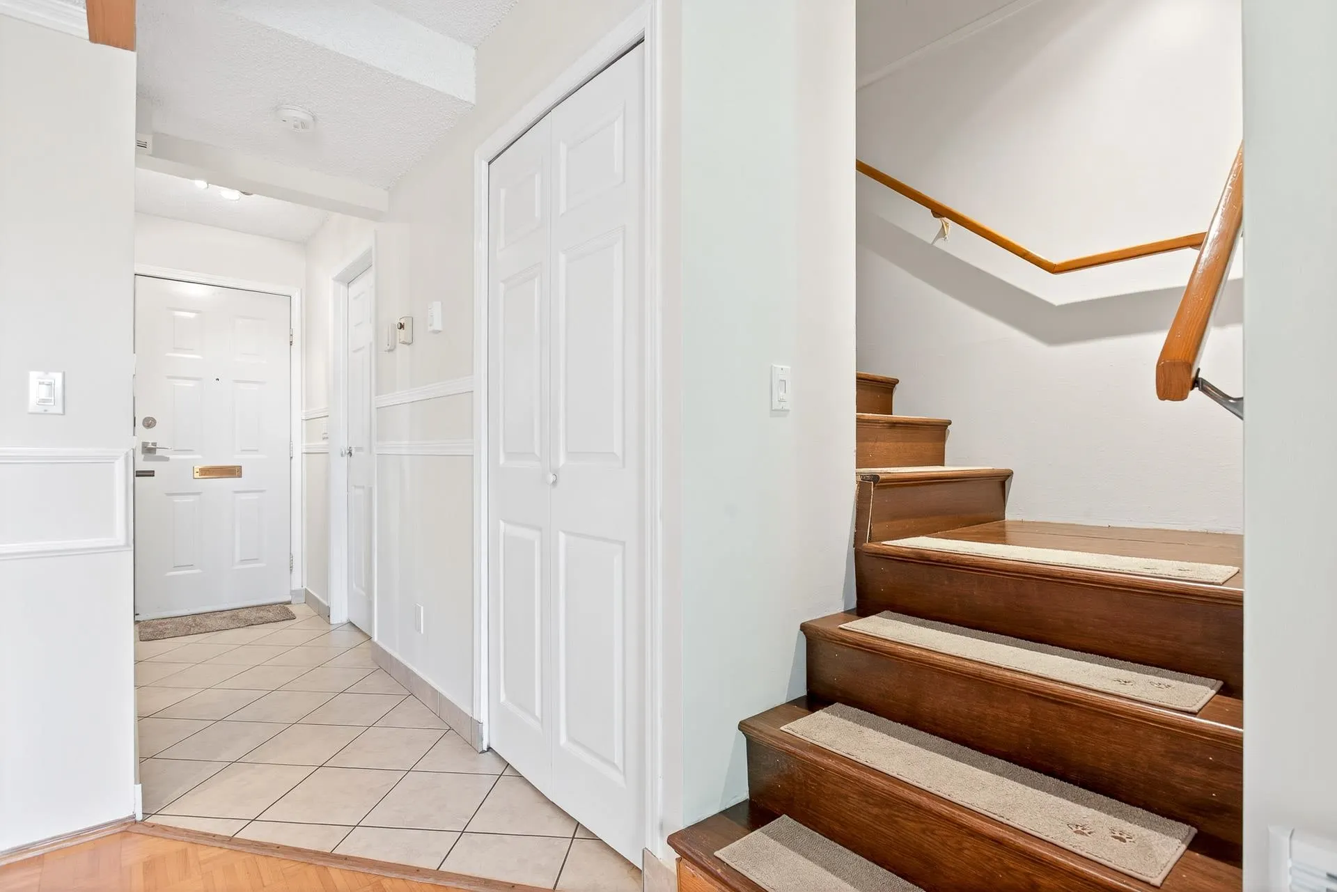 942 Blackstock Road