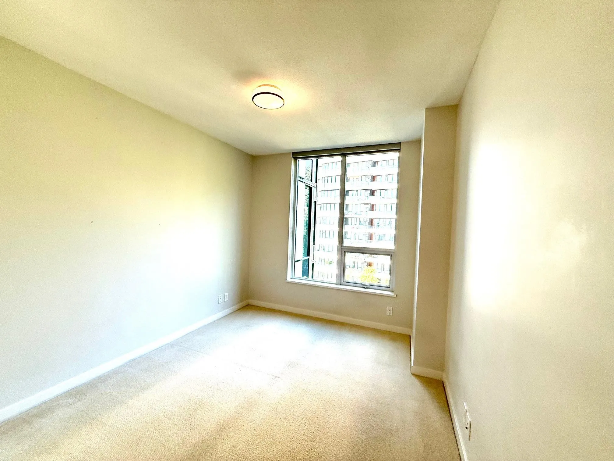 704 3487 Binning Road