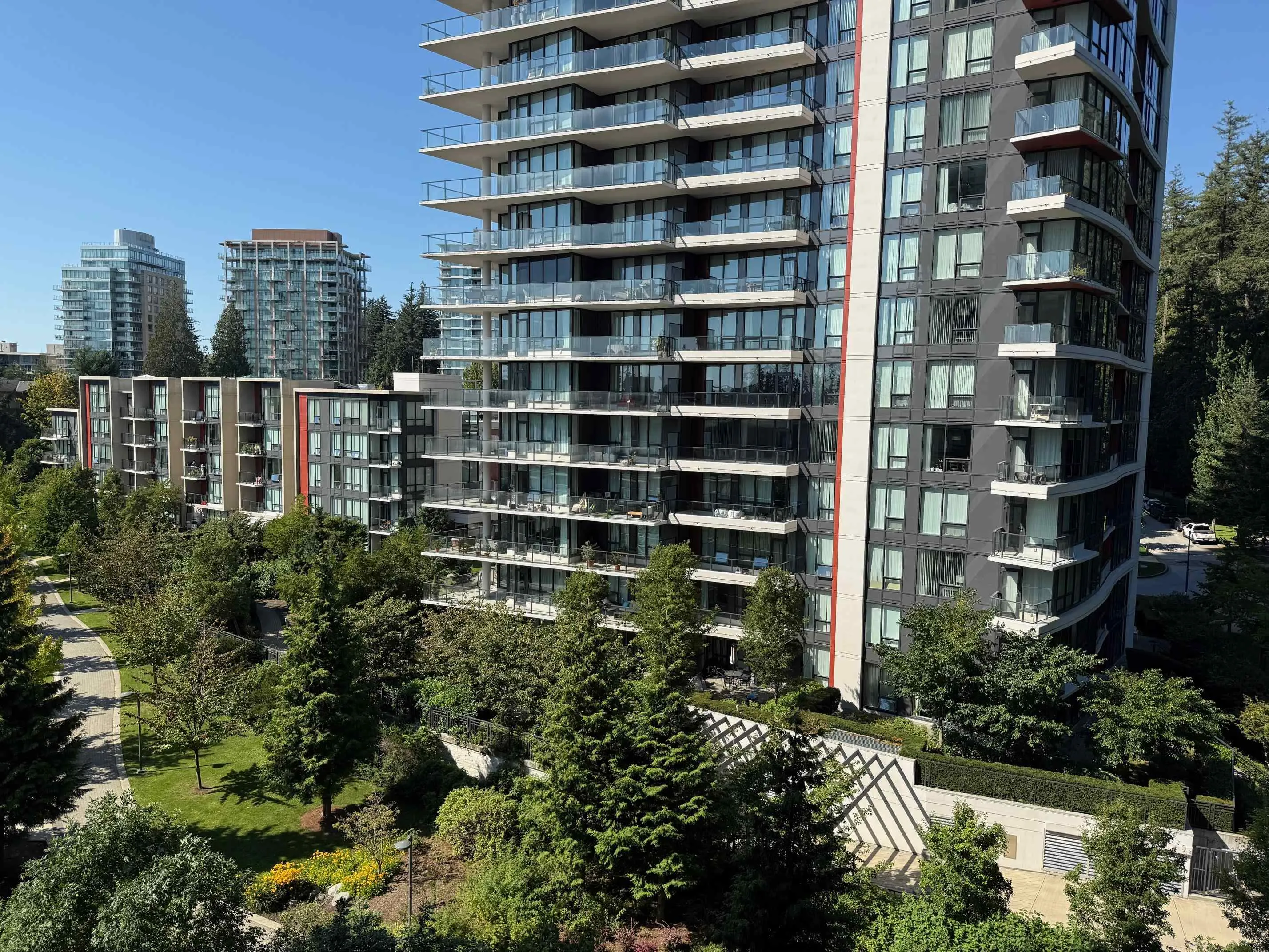 704 3487 Binning Road