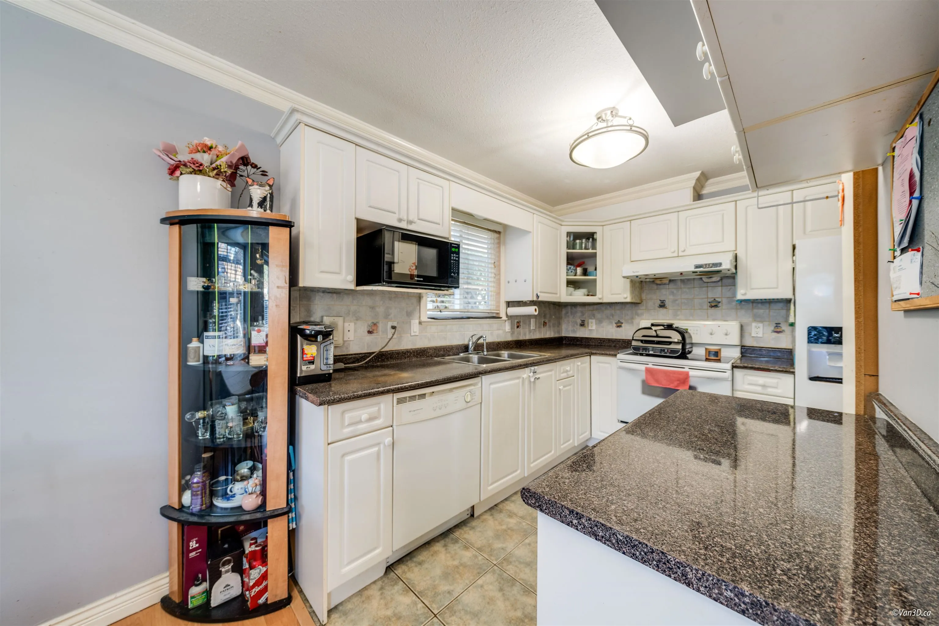 4663 Canada Way