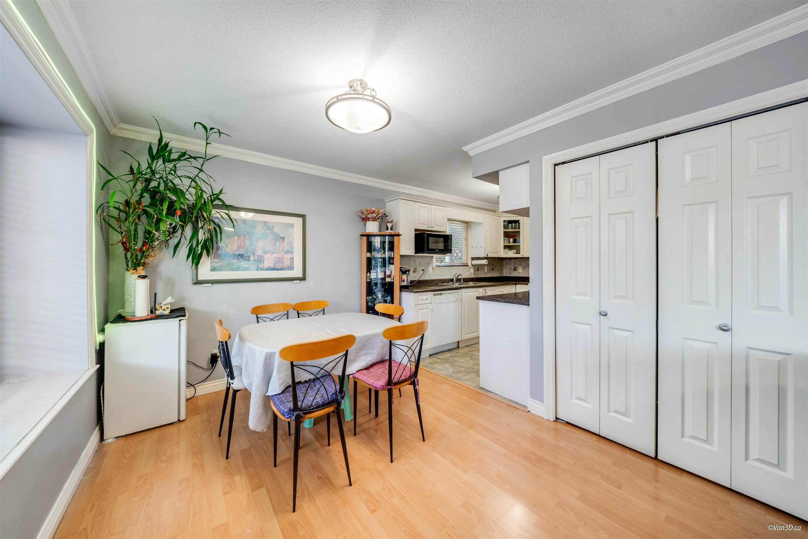 4663 Canada Way