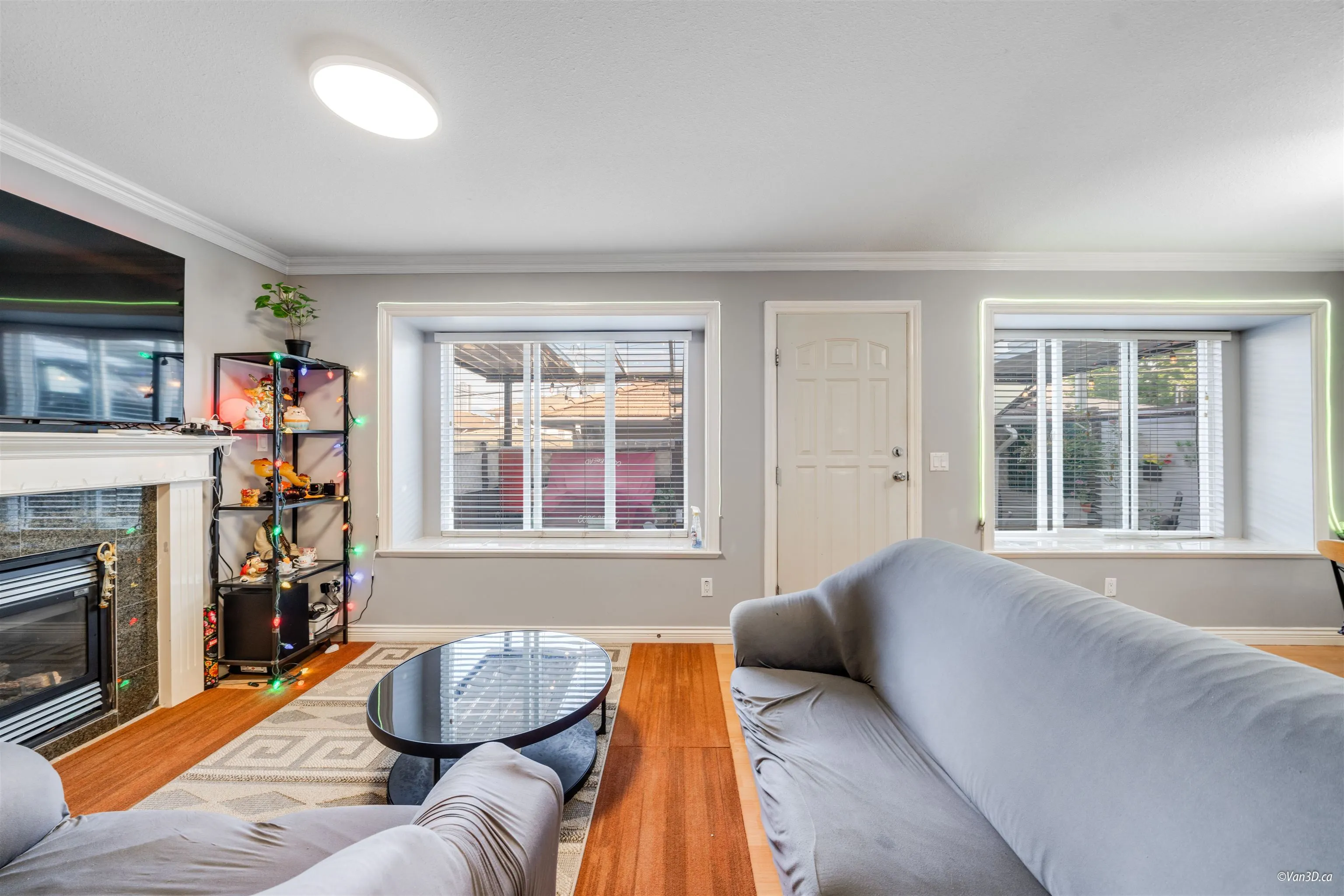 4663 Canada Way
