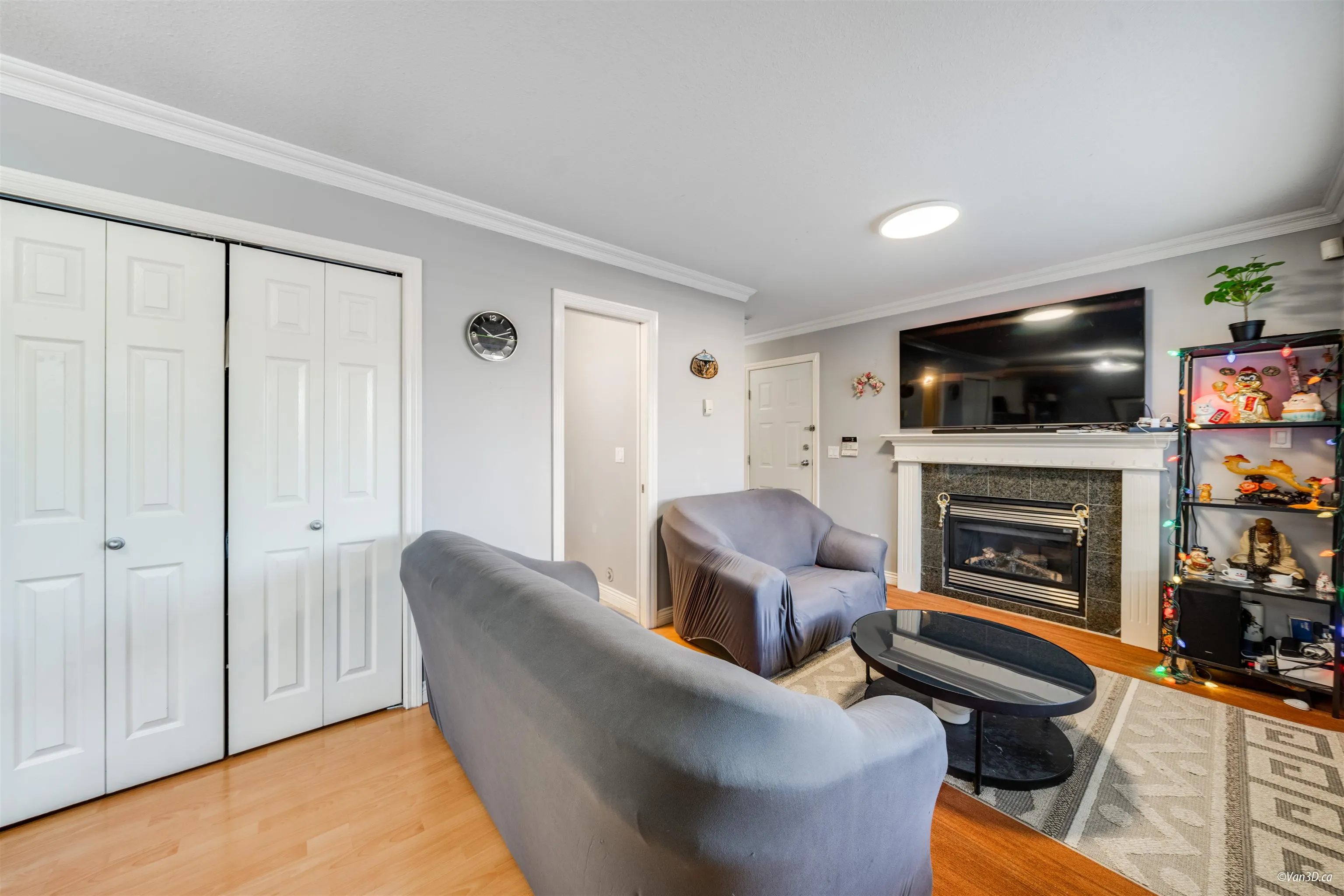 4663 Canada Way