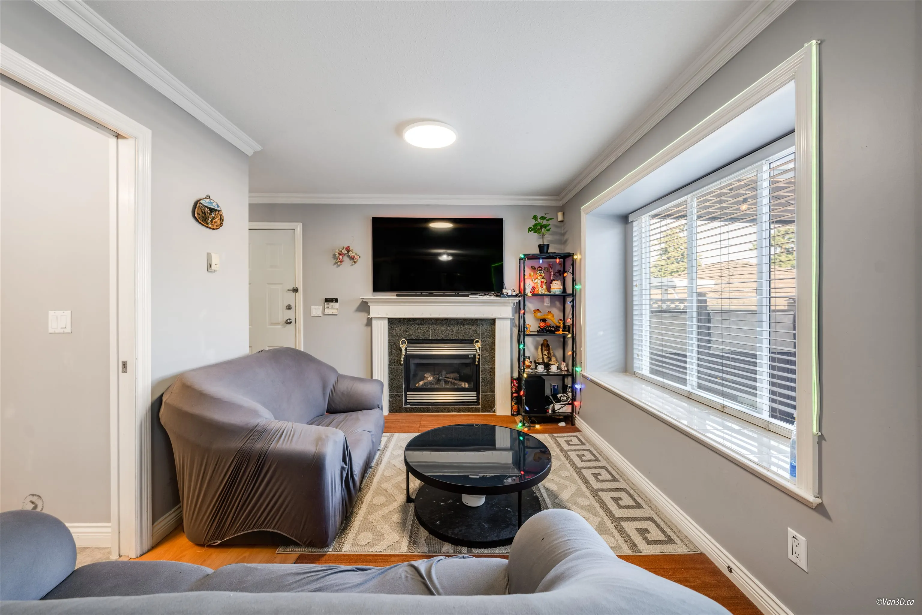 4663 Canada Way