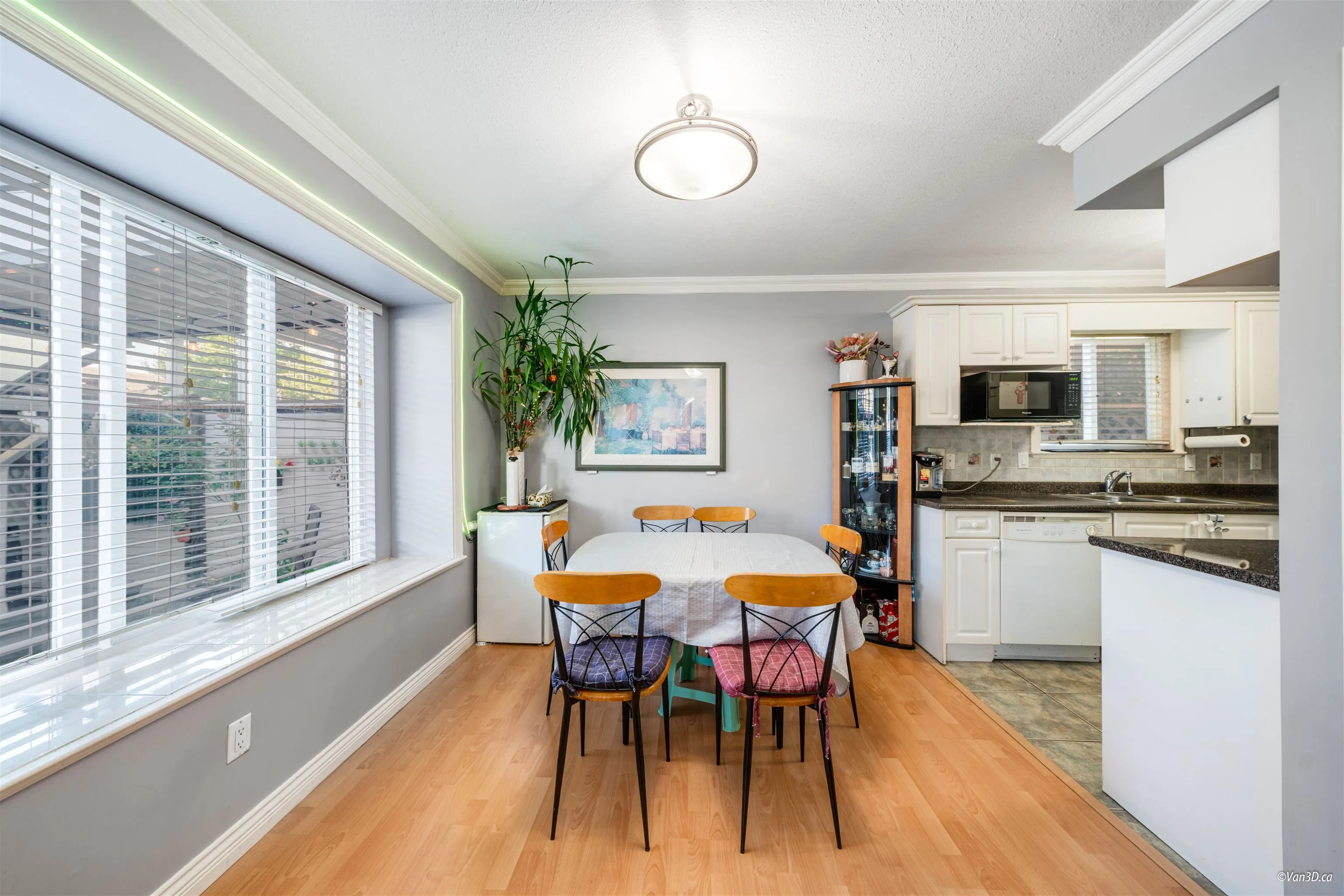 4663 Canada Way