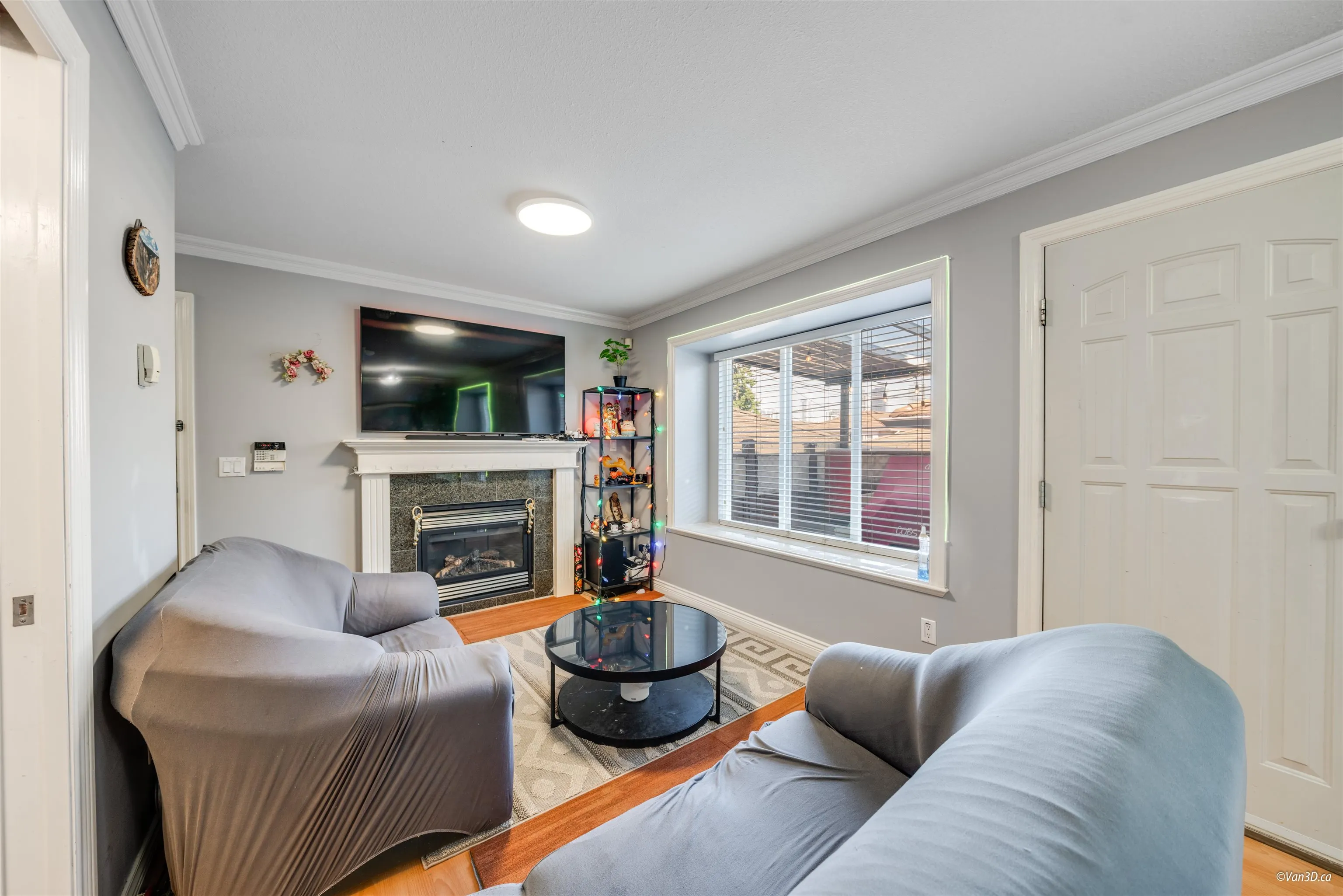 4663 Canada Way