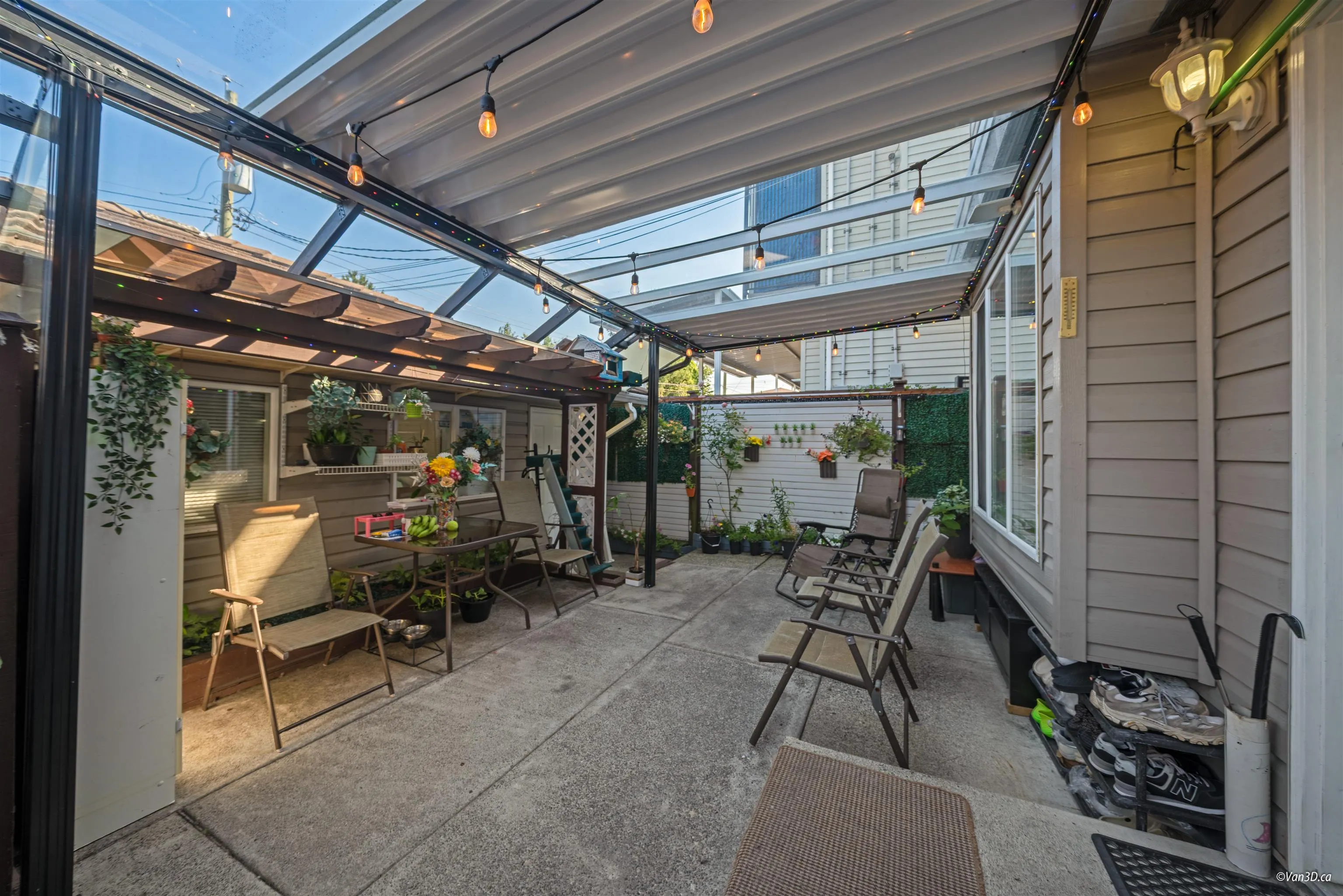 4663 Canada Way
