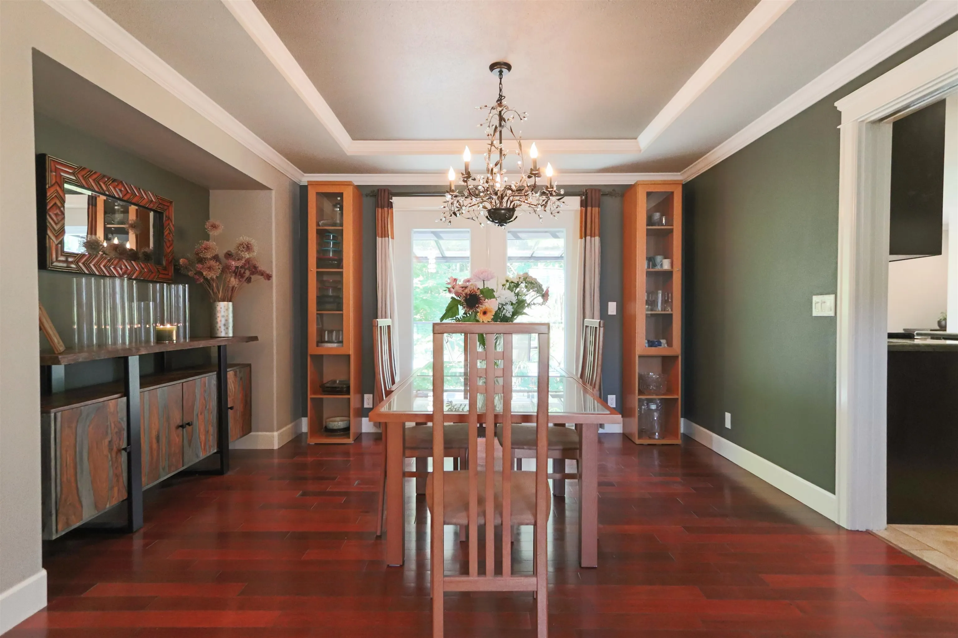 1516 Tanglewood Lane