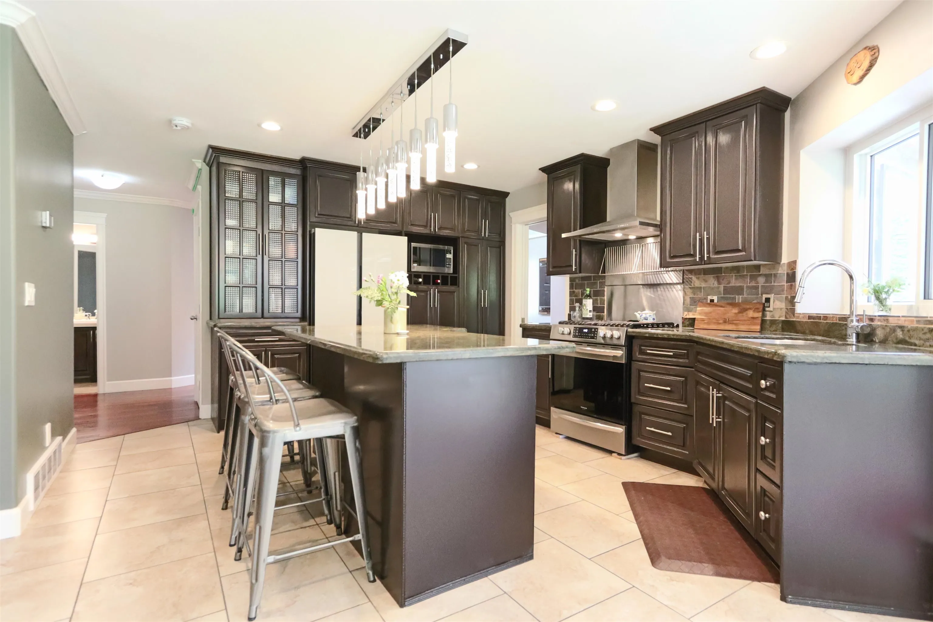 1516 Tanglewood Lane