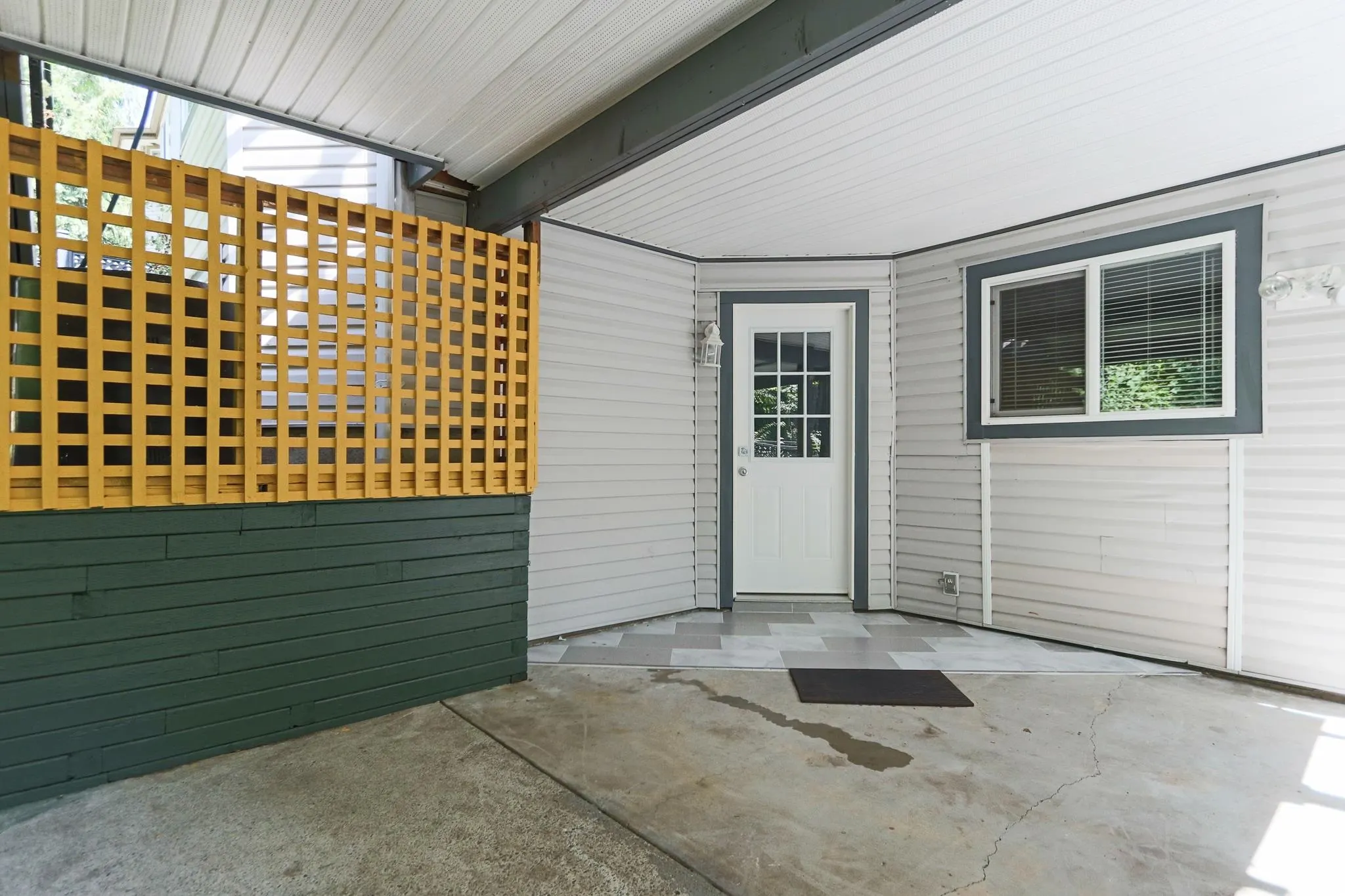 1516 Tanglewood Lane