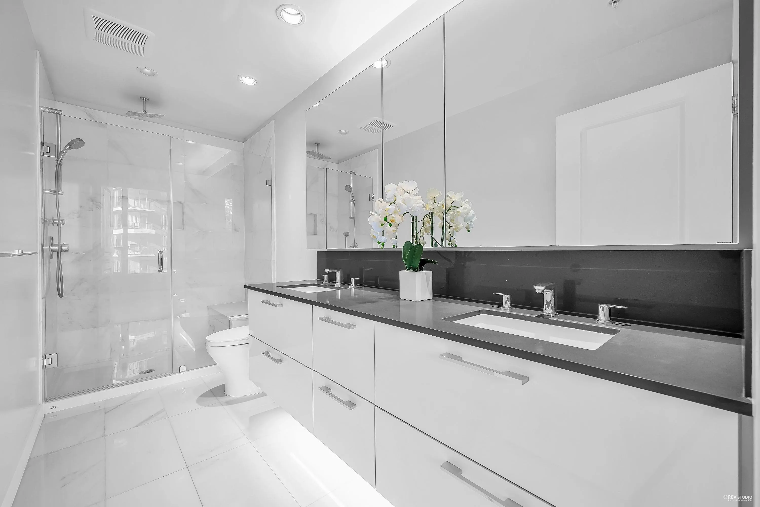 605 3487 Binning Road