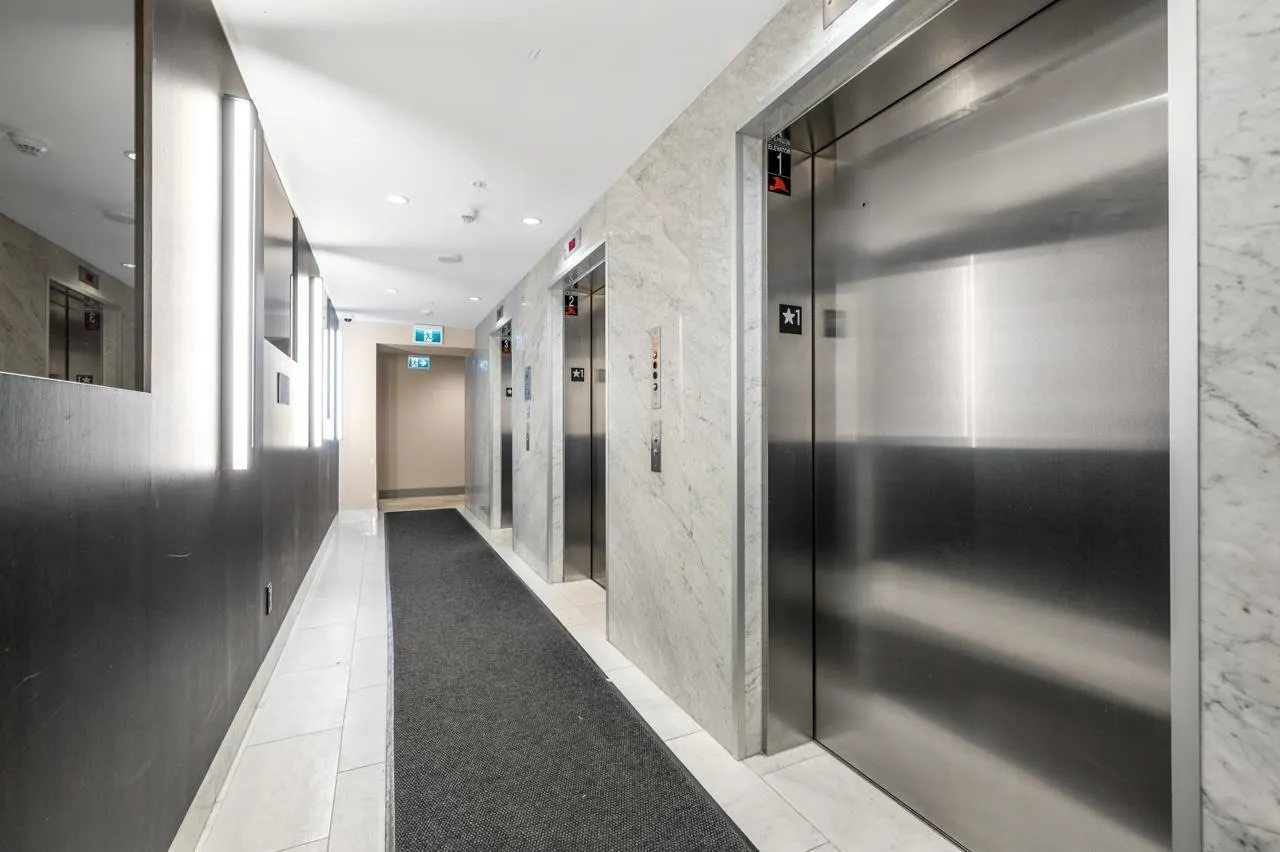 605 3487 Binning Road