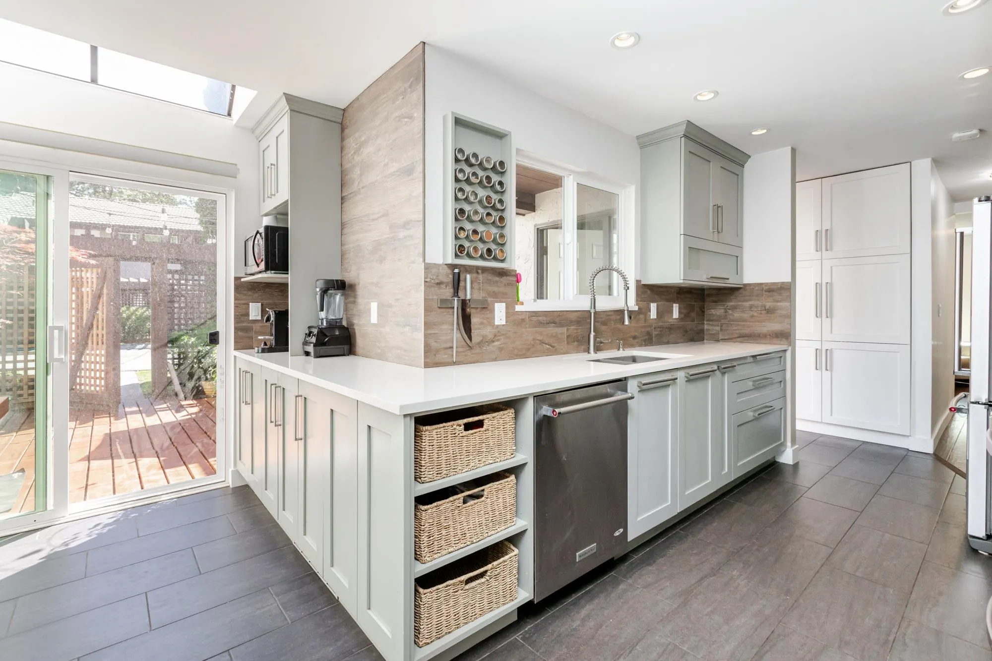 105E 3655 Shaughnessy Street