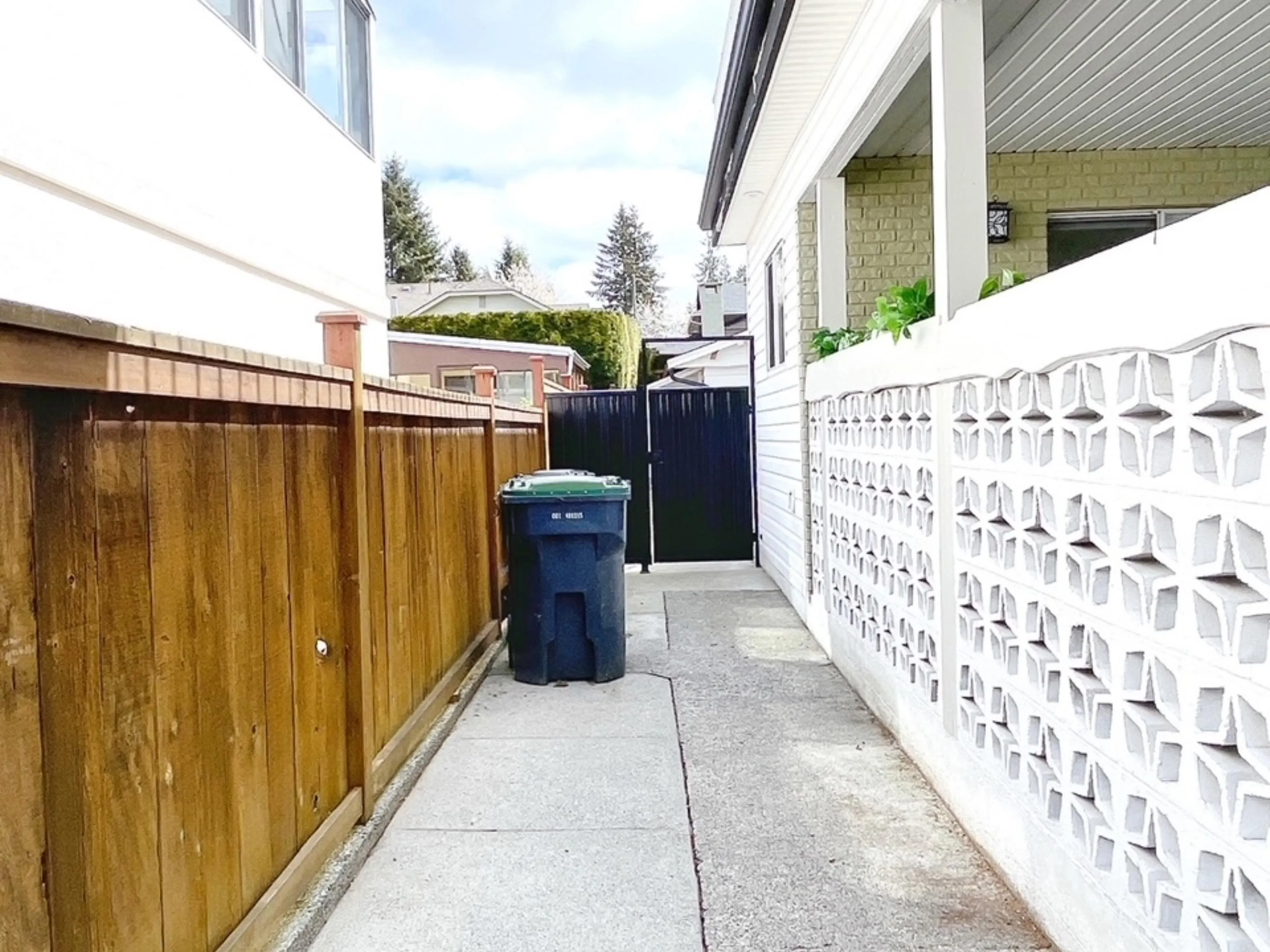 677 Gatensbury Street
