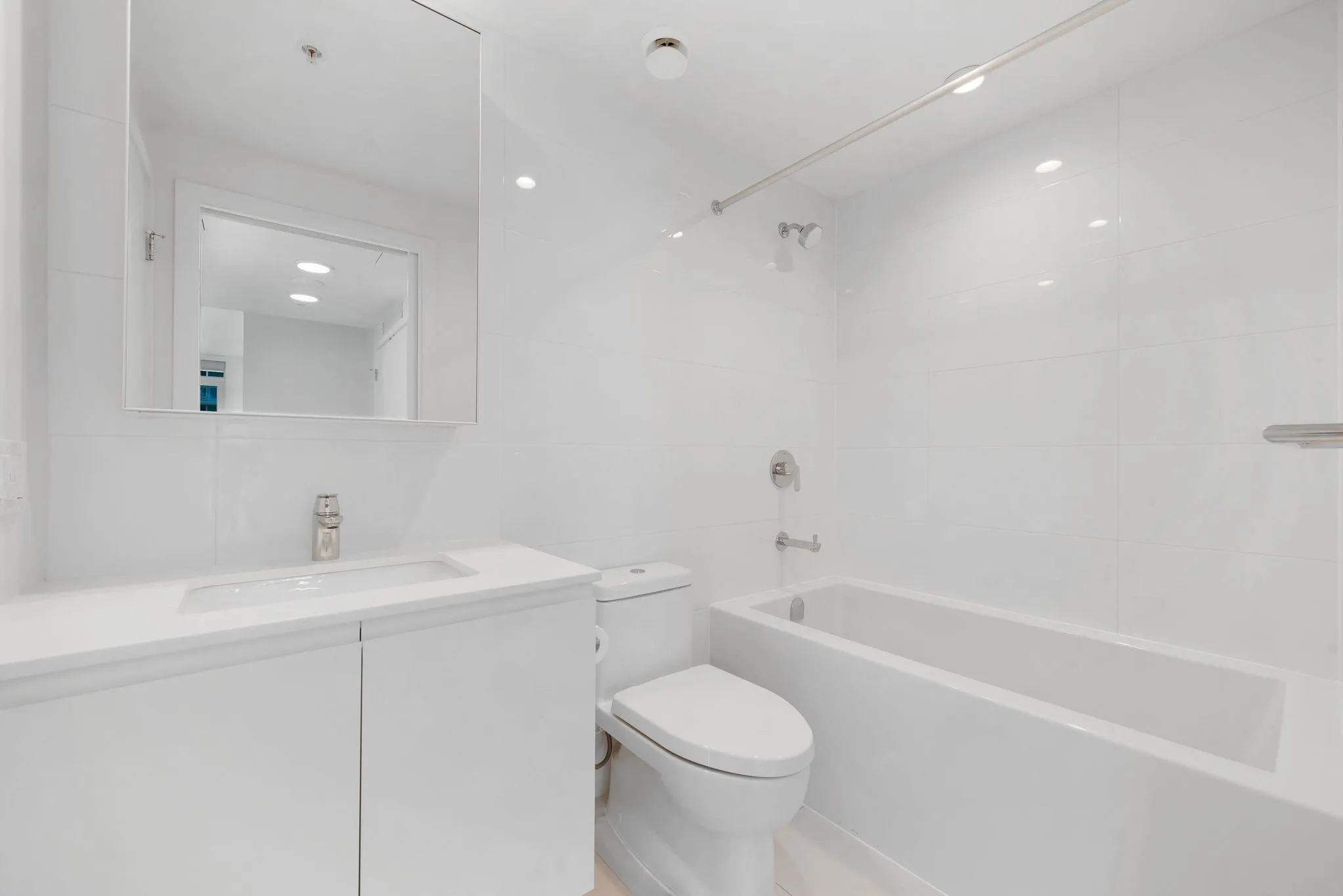 1607 3809 Evergreen Place