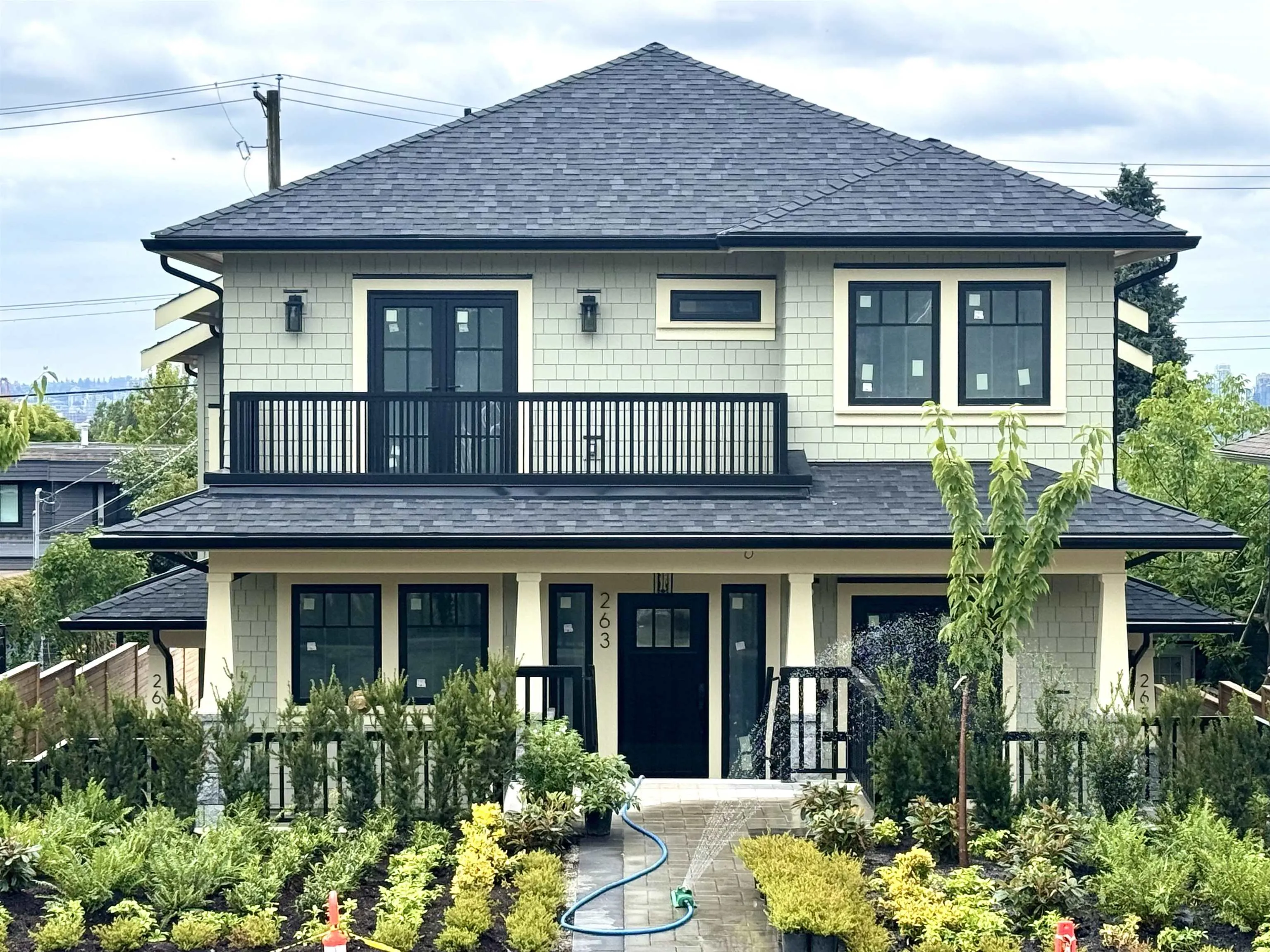 265 W 6th Street