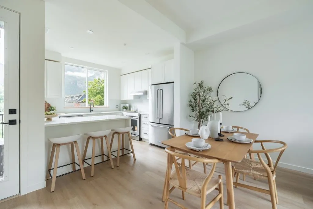 3 1165 Wilson Crescent