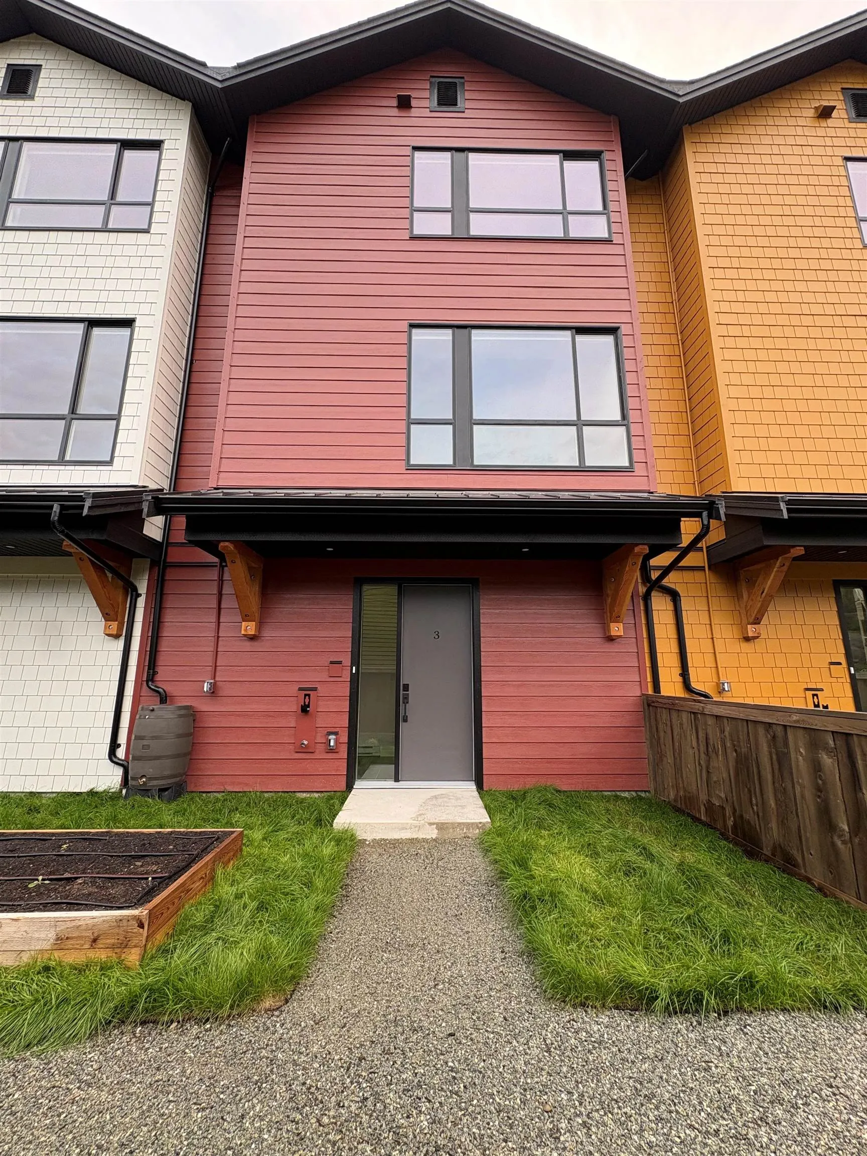 3 1165 Wilson Crescent