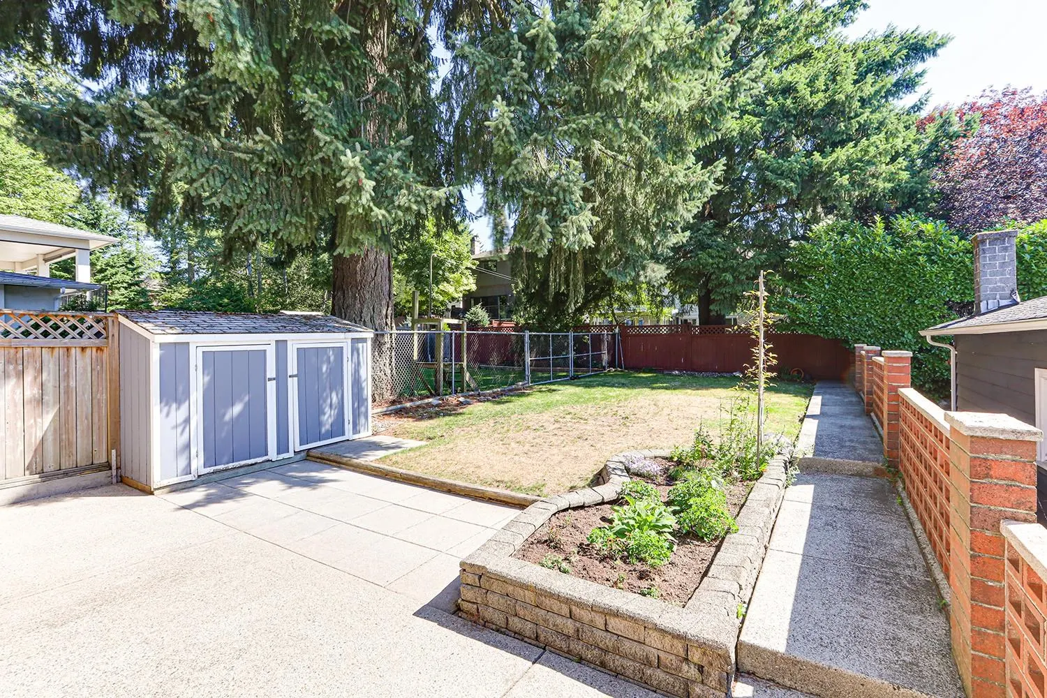869 Blue Mountain Street