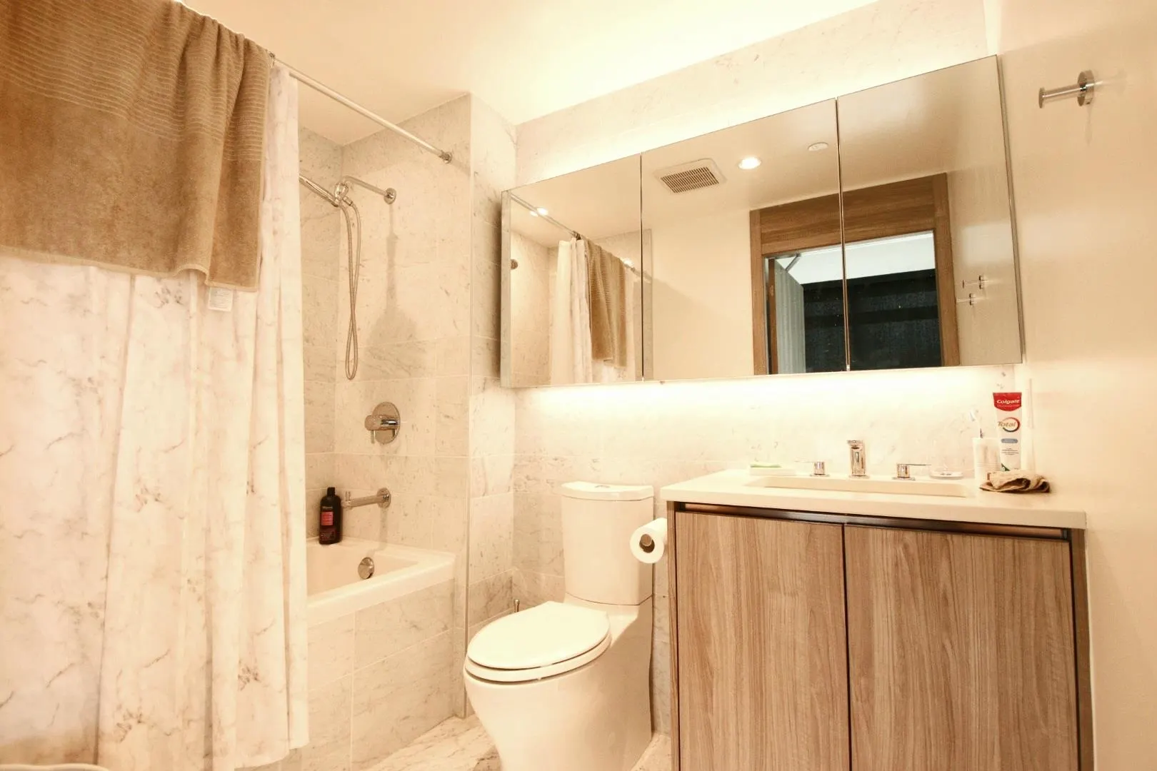 1011 4730 Lougheed Highway