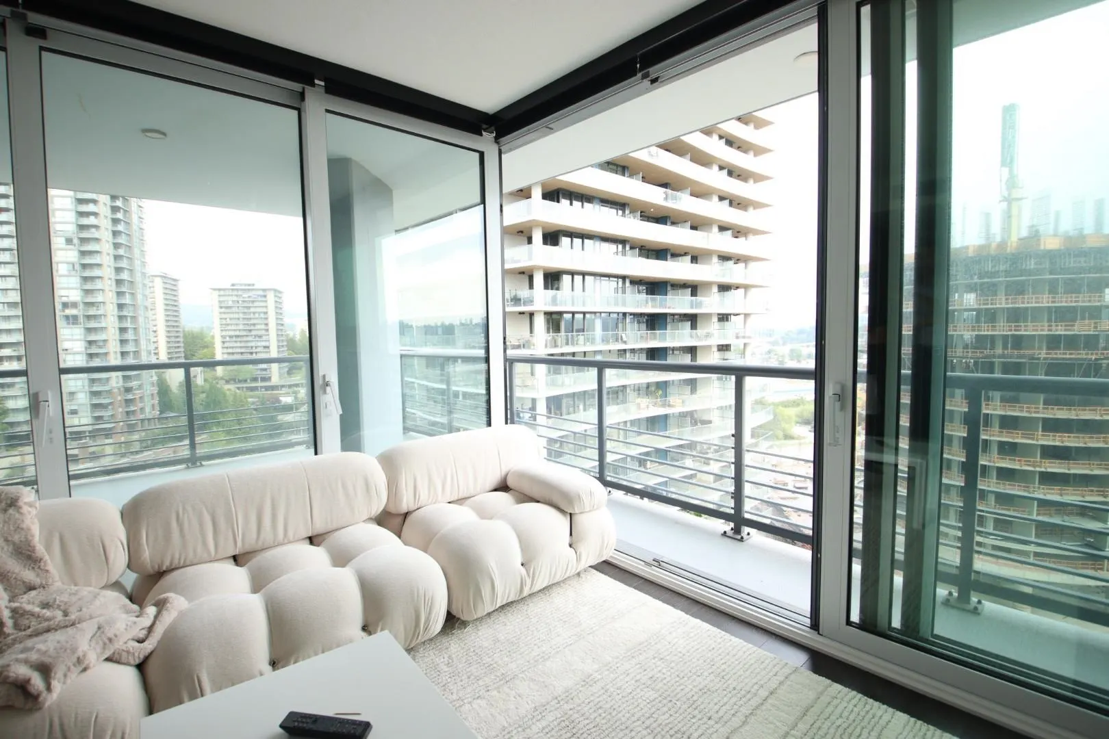 1011 4730 Lougheed Highway