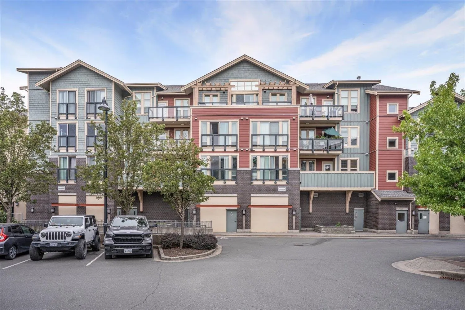 221 45530 Market Way