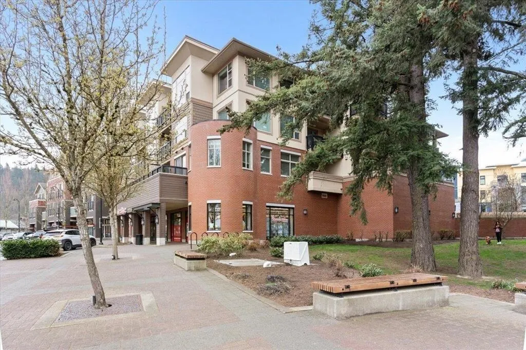 221 45530 Market Way