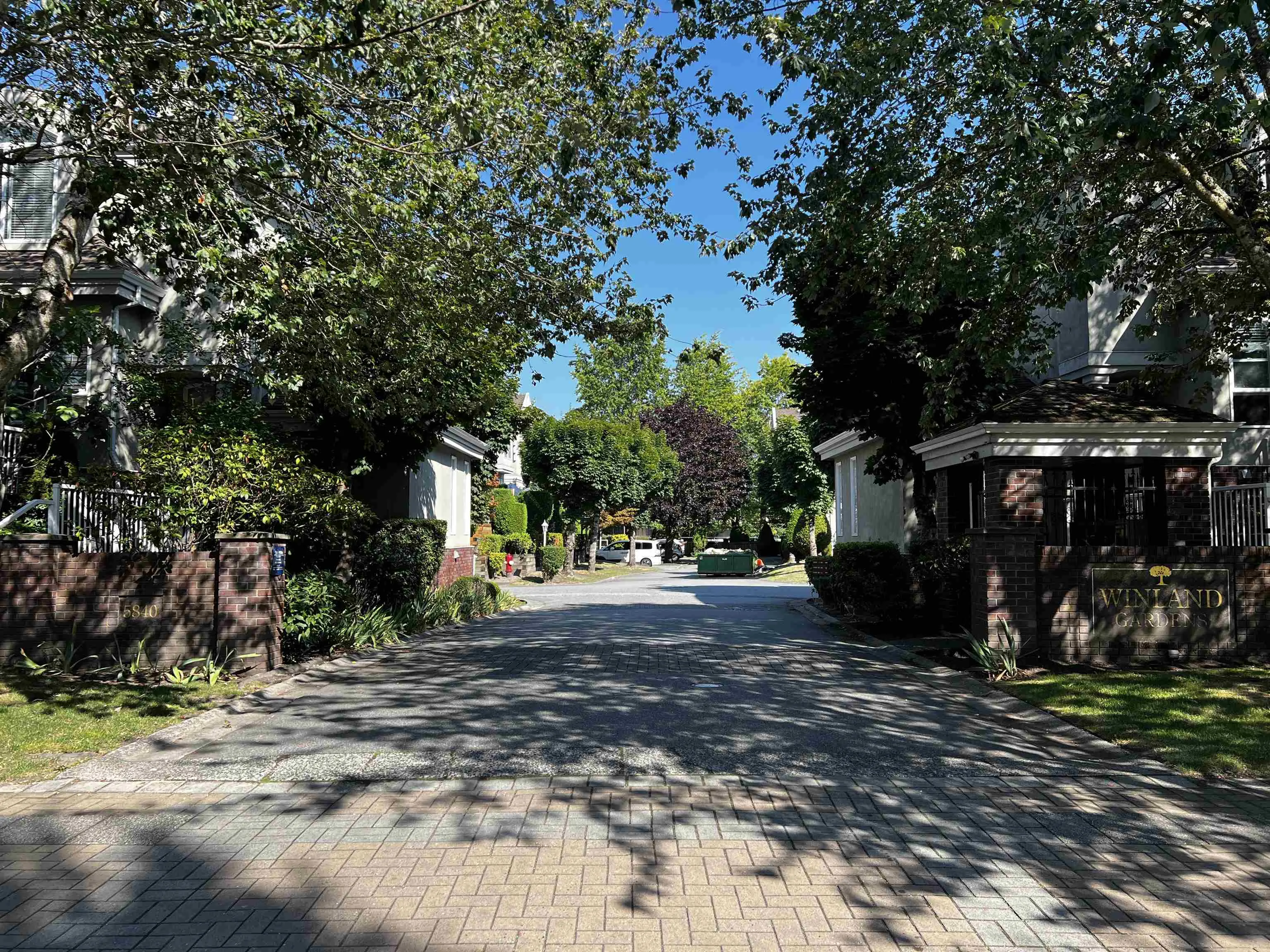 51 5840 Dover Crescent