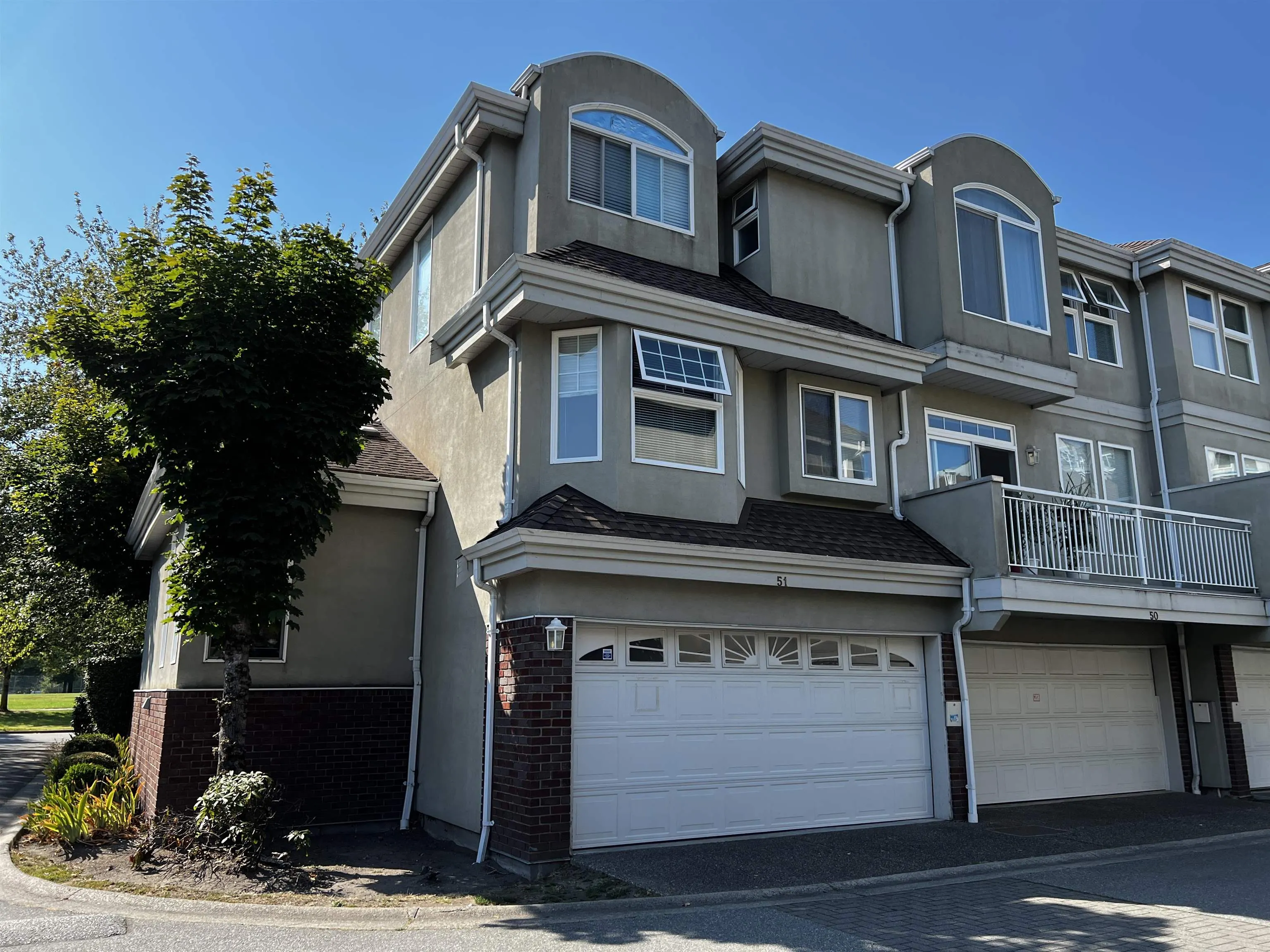 51 5840 Dover Crescent