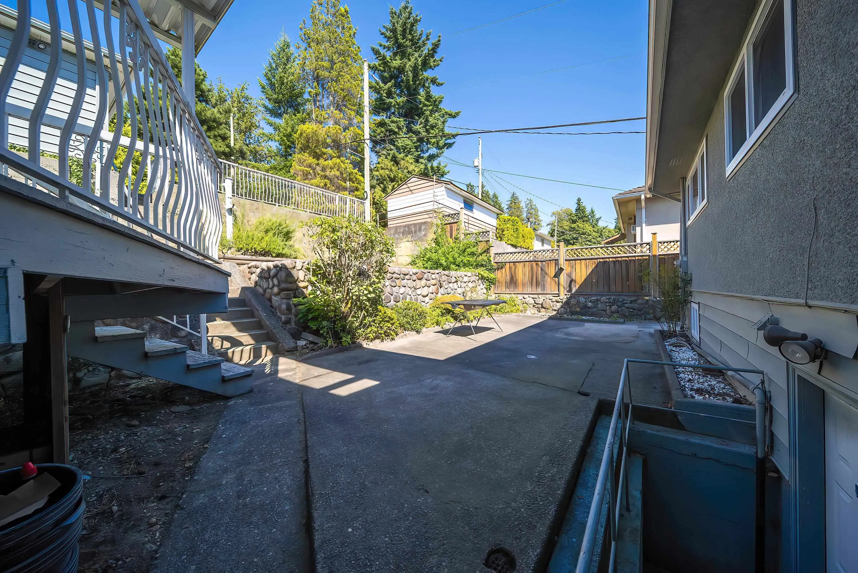 4599 Sunland Place
