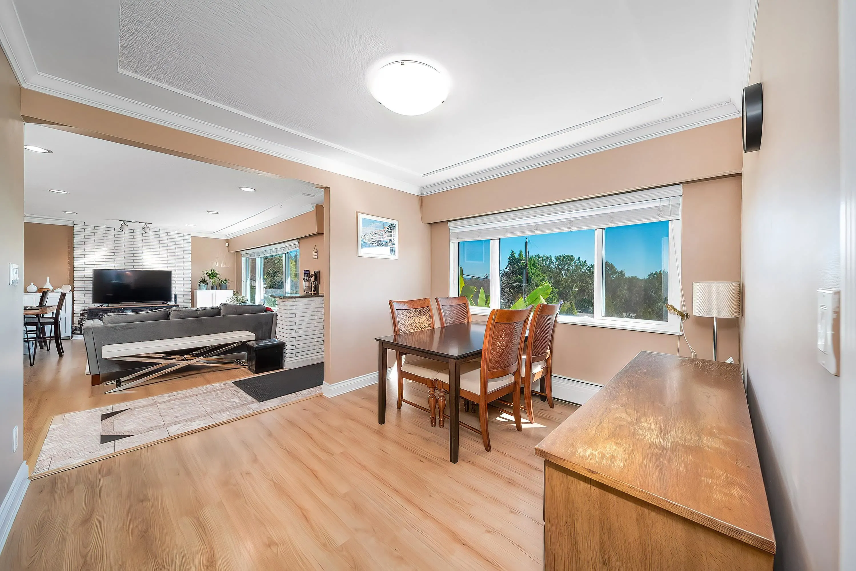4599 Sunland Place