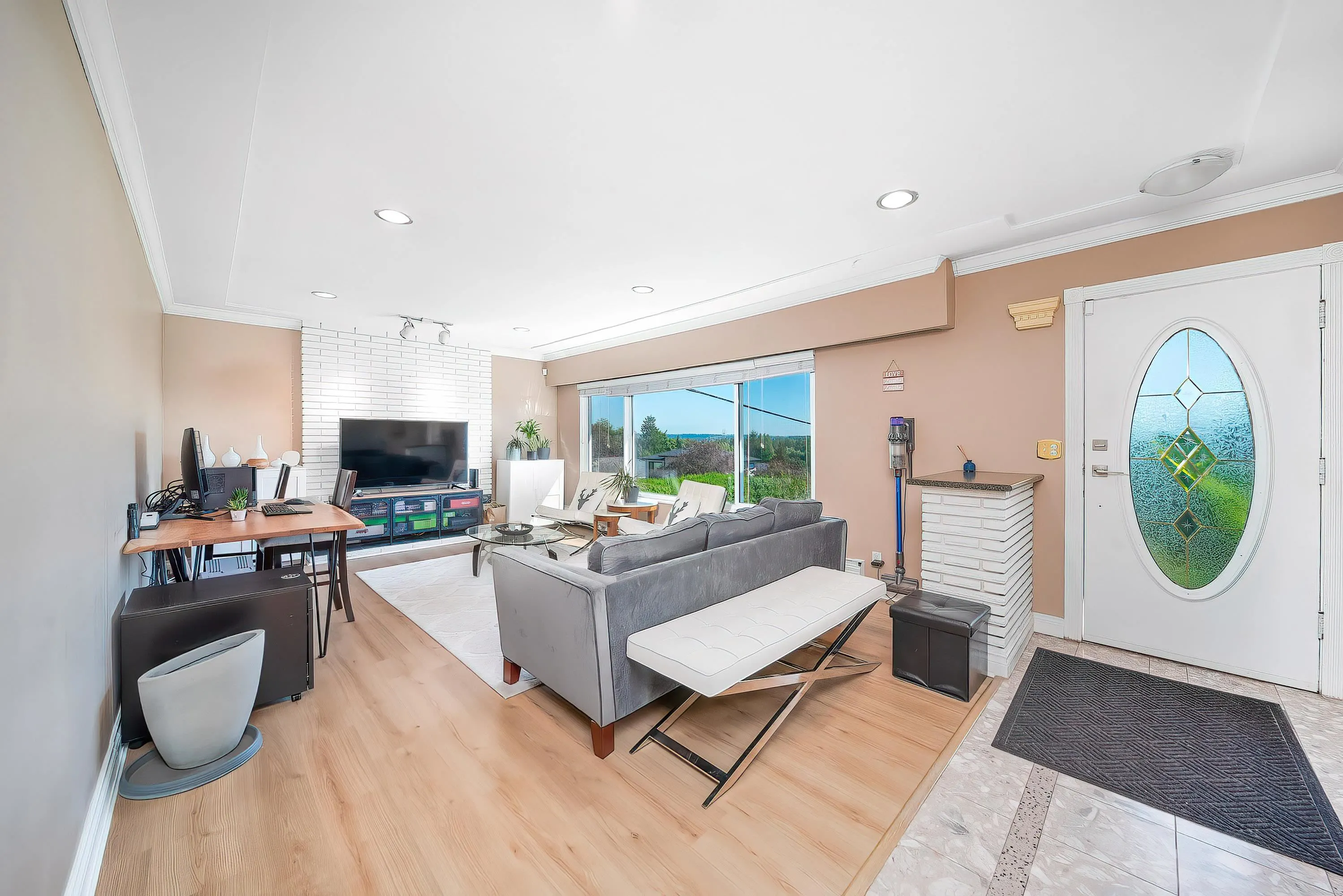 4599 Sunland Place